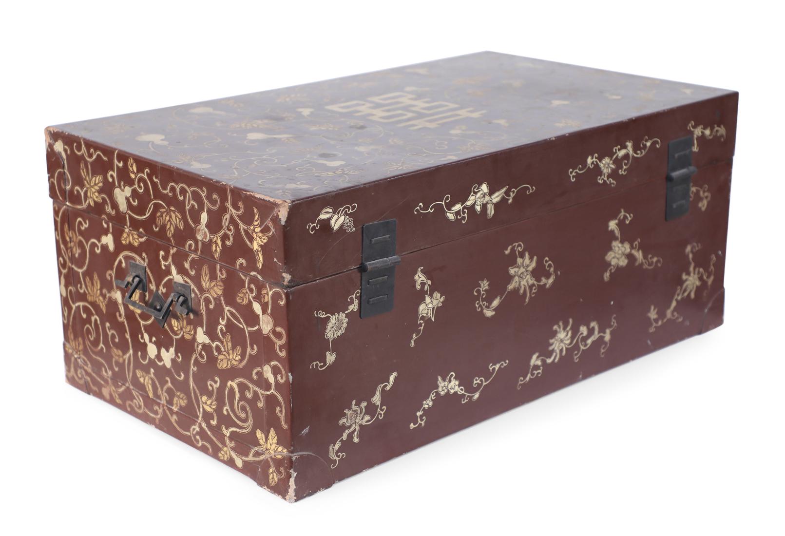 Chinese Export Chinese Burgundy and Gold Vine Design Painted Decorative Box For Sale