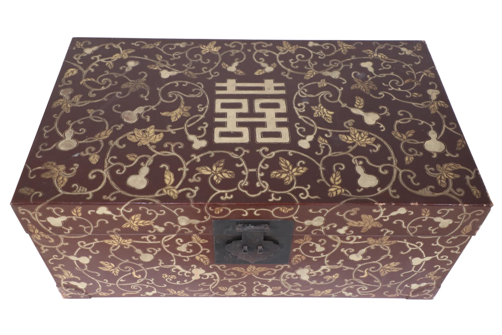 Chinese Burgundy and Gold Vine Design Painted Decorative Box For Sale 1