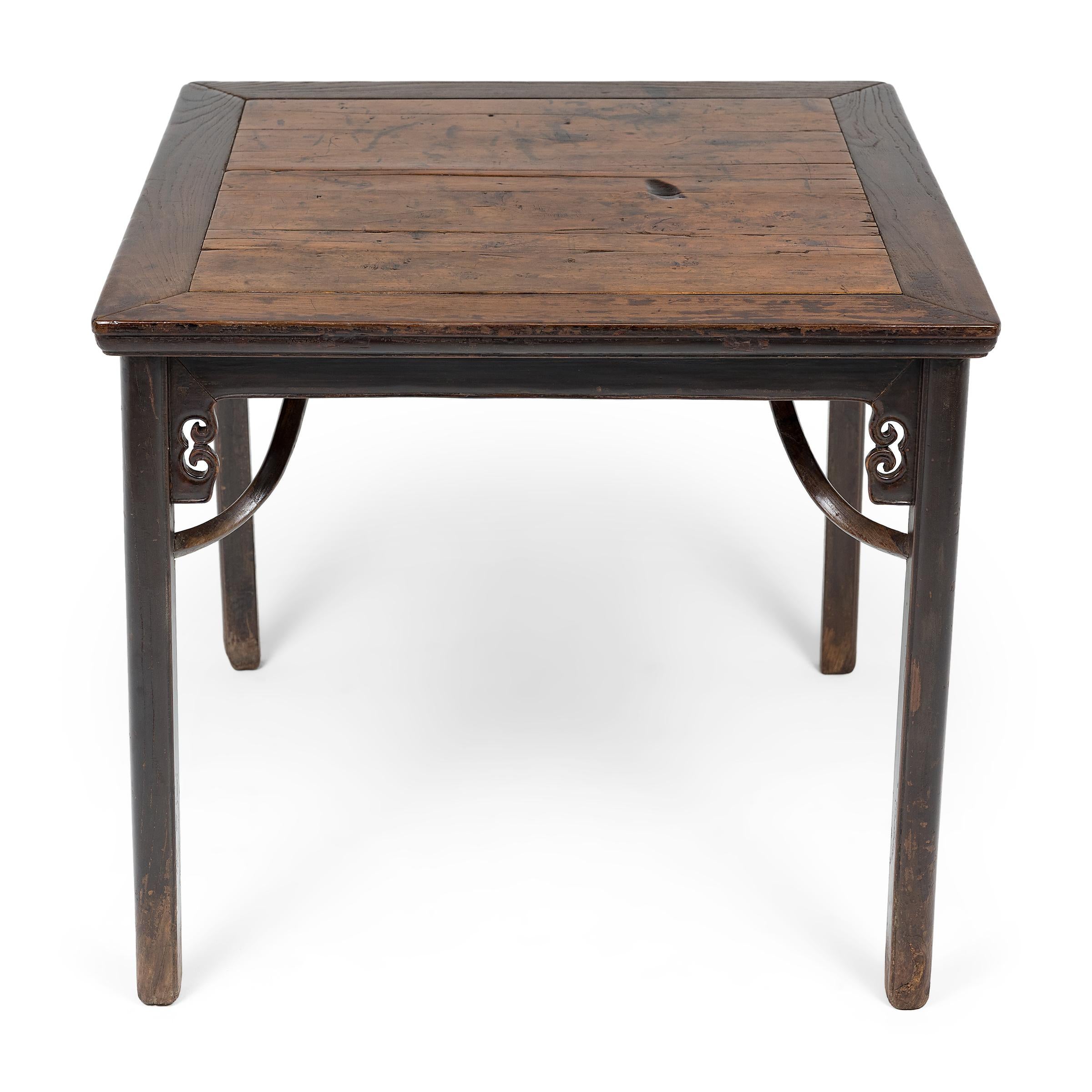 Qing Chinese Burl Top Game Table with Cloud Spandrels, c. 1800 For Sale