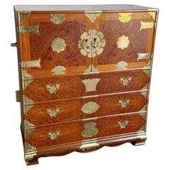 Chinesischer Schrank/Schubladenkommode aus Wurzelholz und Gold