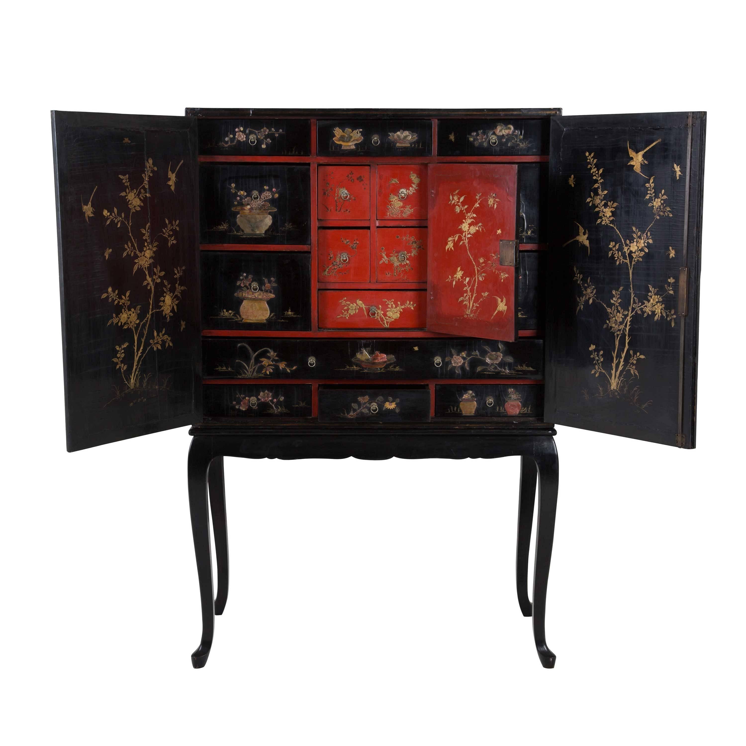 Chinese Cabinet on Stand In Good Condition In Gloucestershire, GB