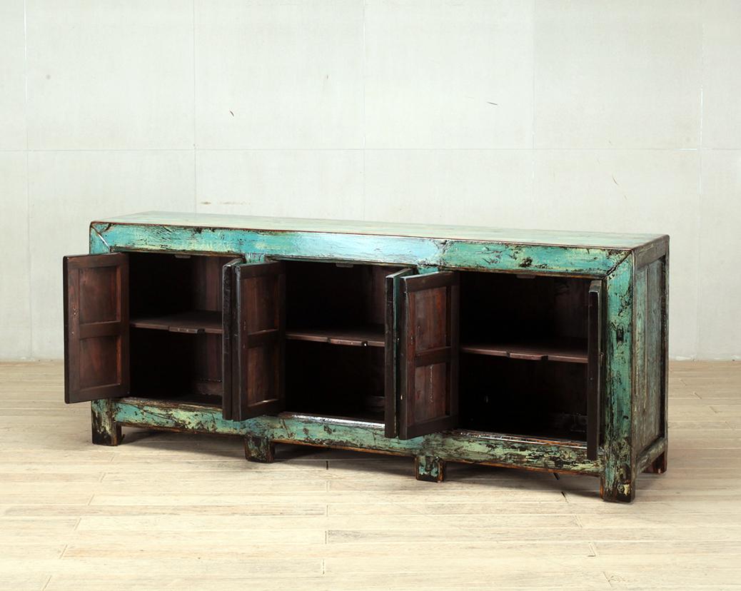 Chinese Cabinet with Three Doors and Restoration 3