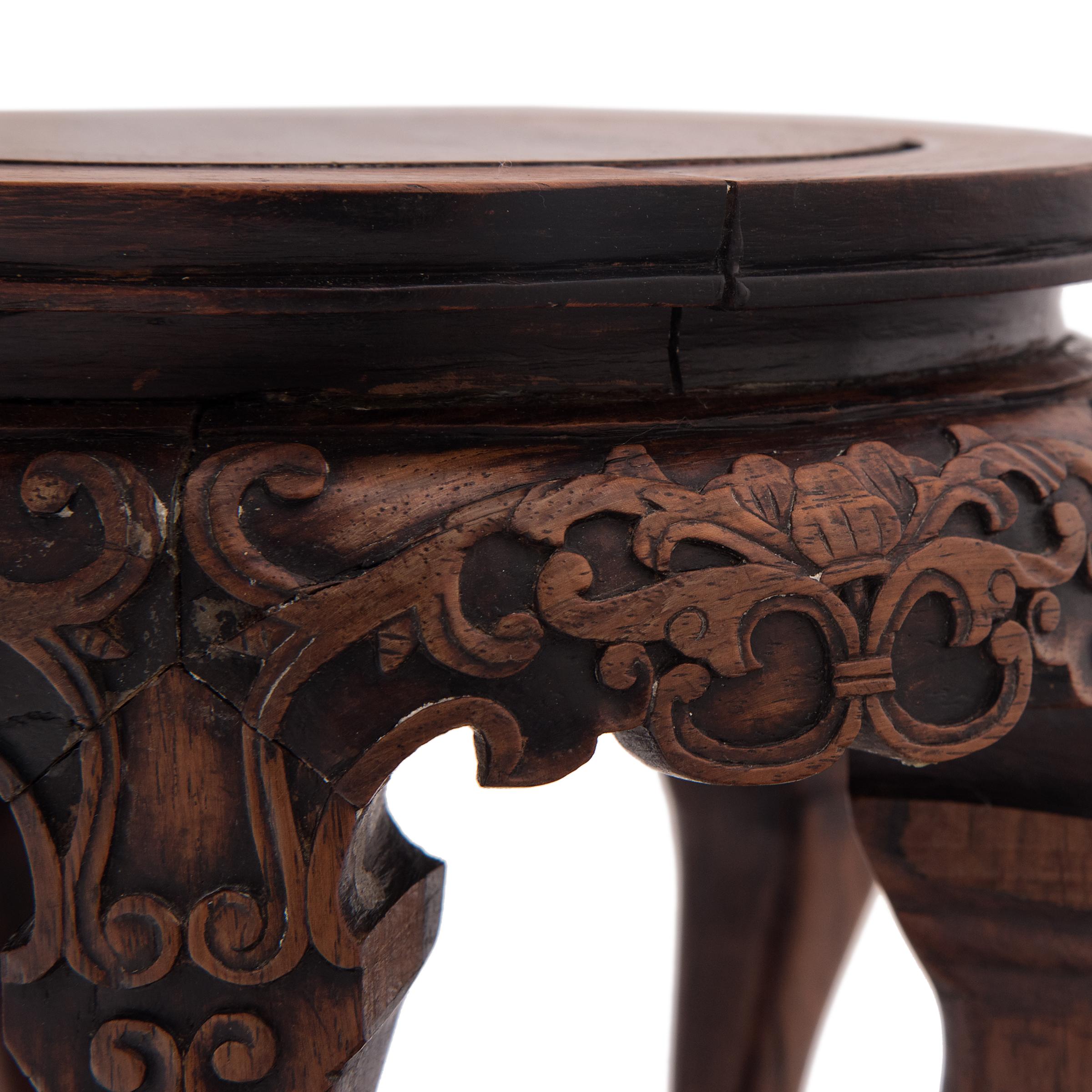 Chinese Cabriole Leg Hardwood Incense Stand, c. 1900 In Good Condition In Chicago, IL