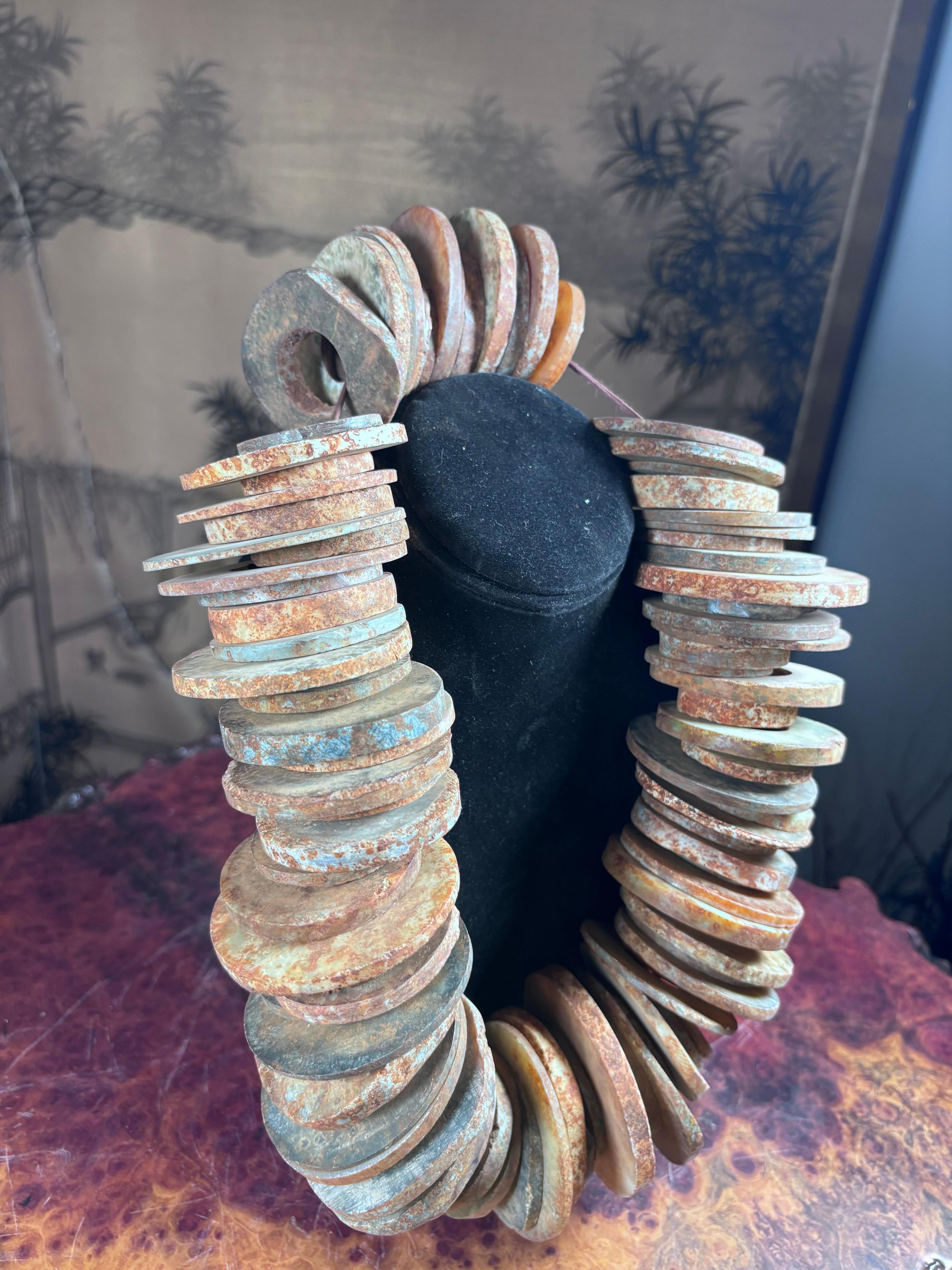 Sculpté à la main Cache chinois Ancien Jade vert céleste Bi , 96 pièces en vente