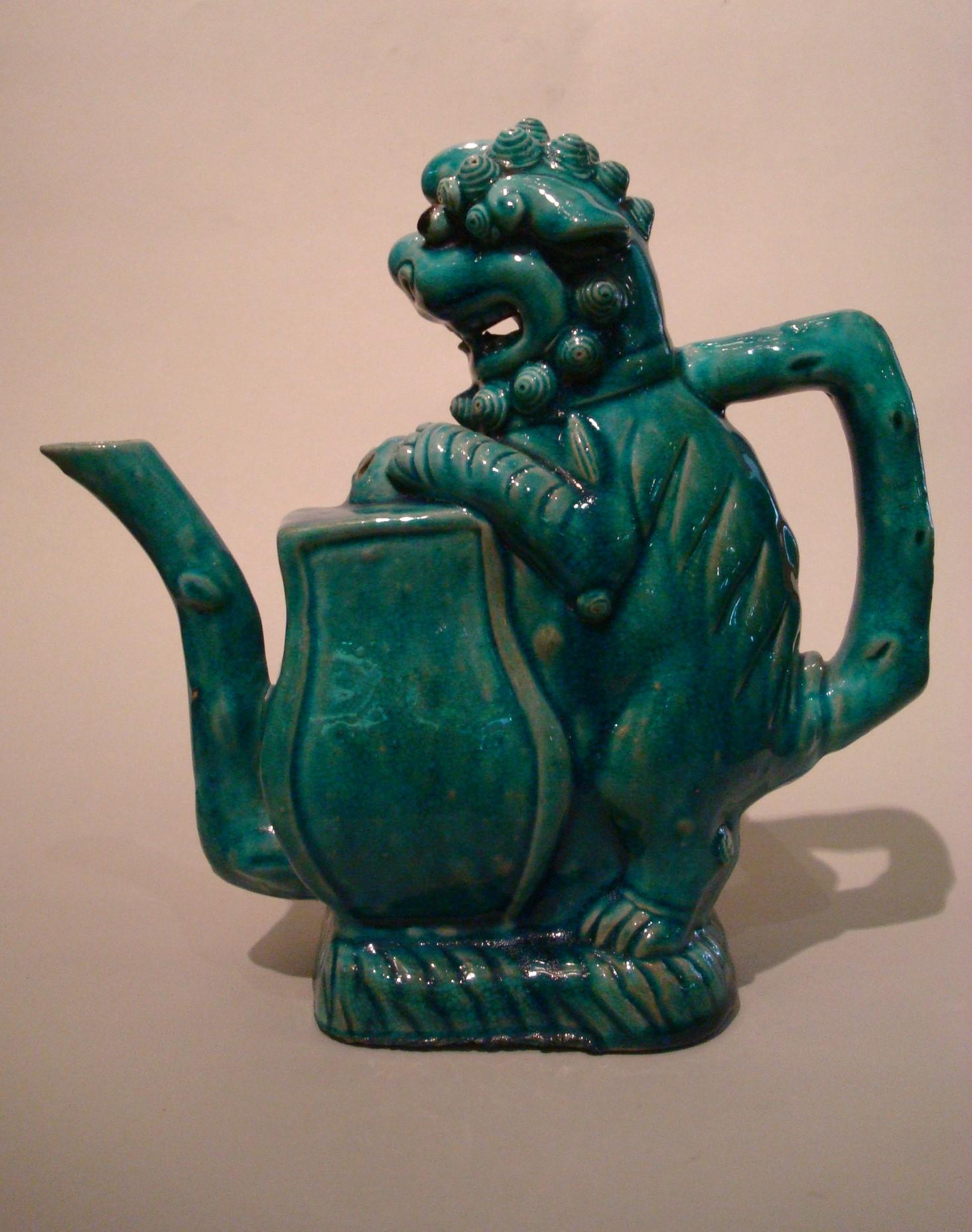Chinese Cadogan 'Foo Dog' Teapot, Guangxu Tea / Coffee In Good Condition For Sale In Buenos Aires, Olivos