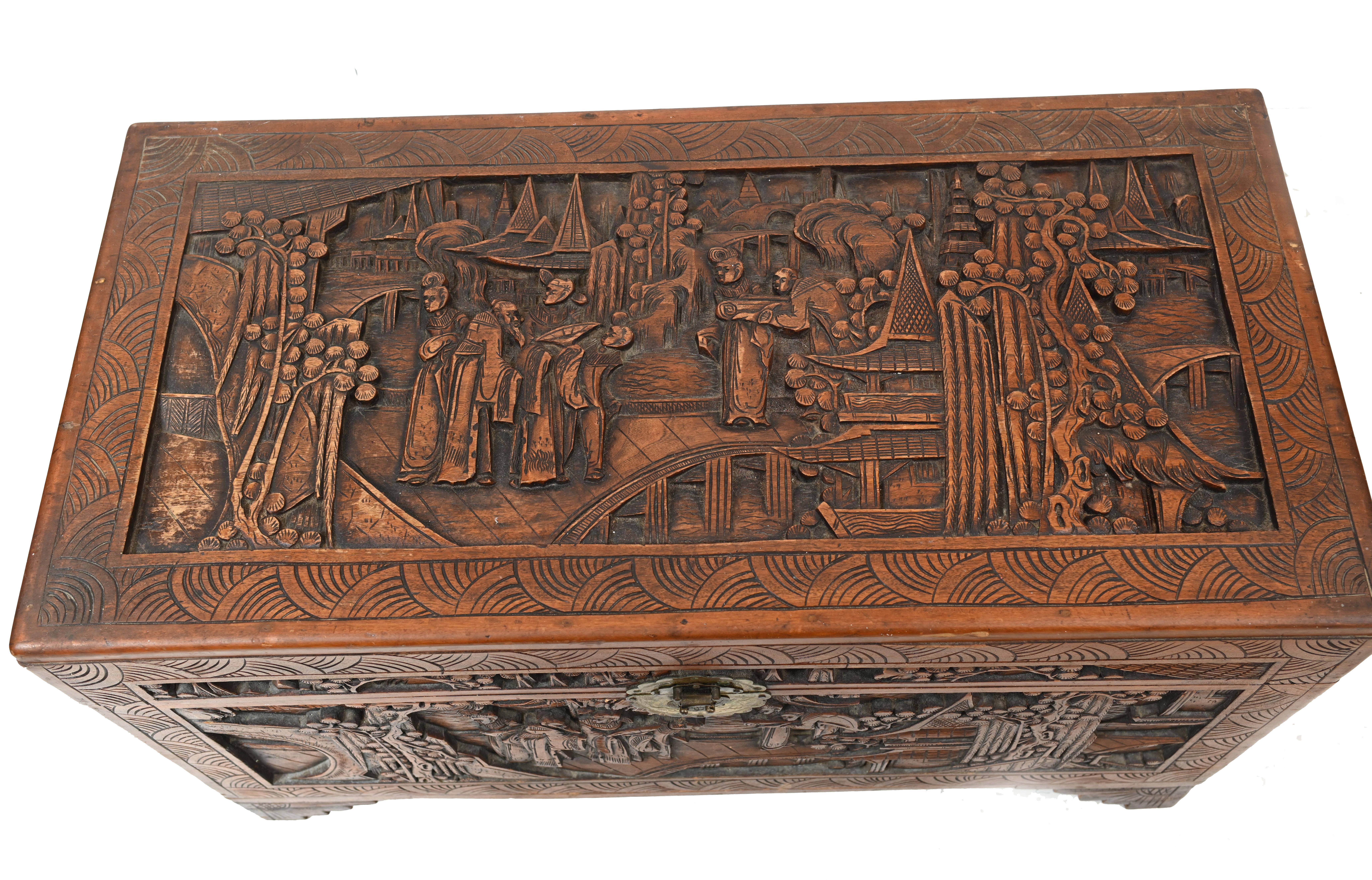 Chinese Camphor Antique Chest Luggage Box Table, 1920 In Good Condition In Potters Bar, GB
