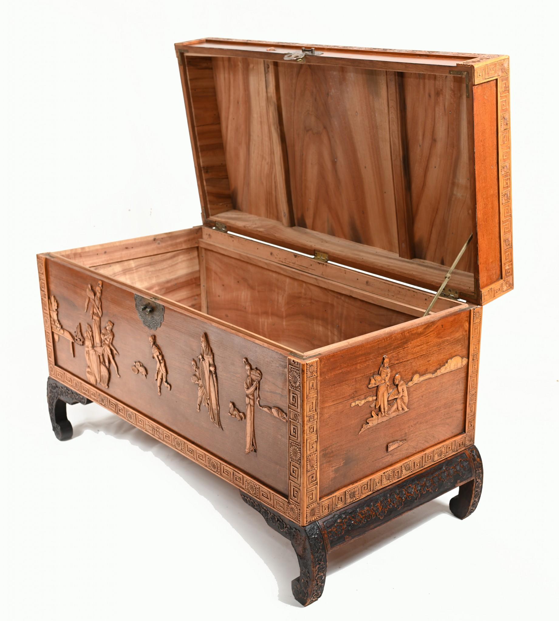 Chinese Camphor Chest Wedding Trunk Carved Figurines 1910 2