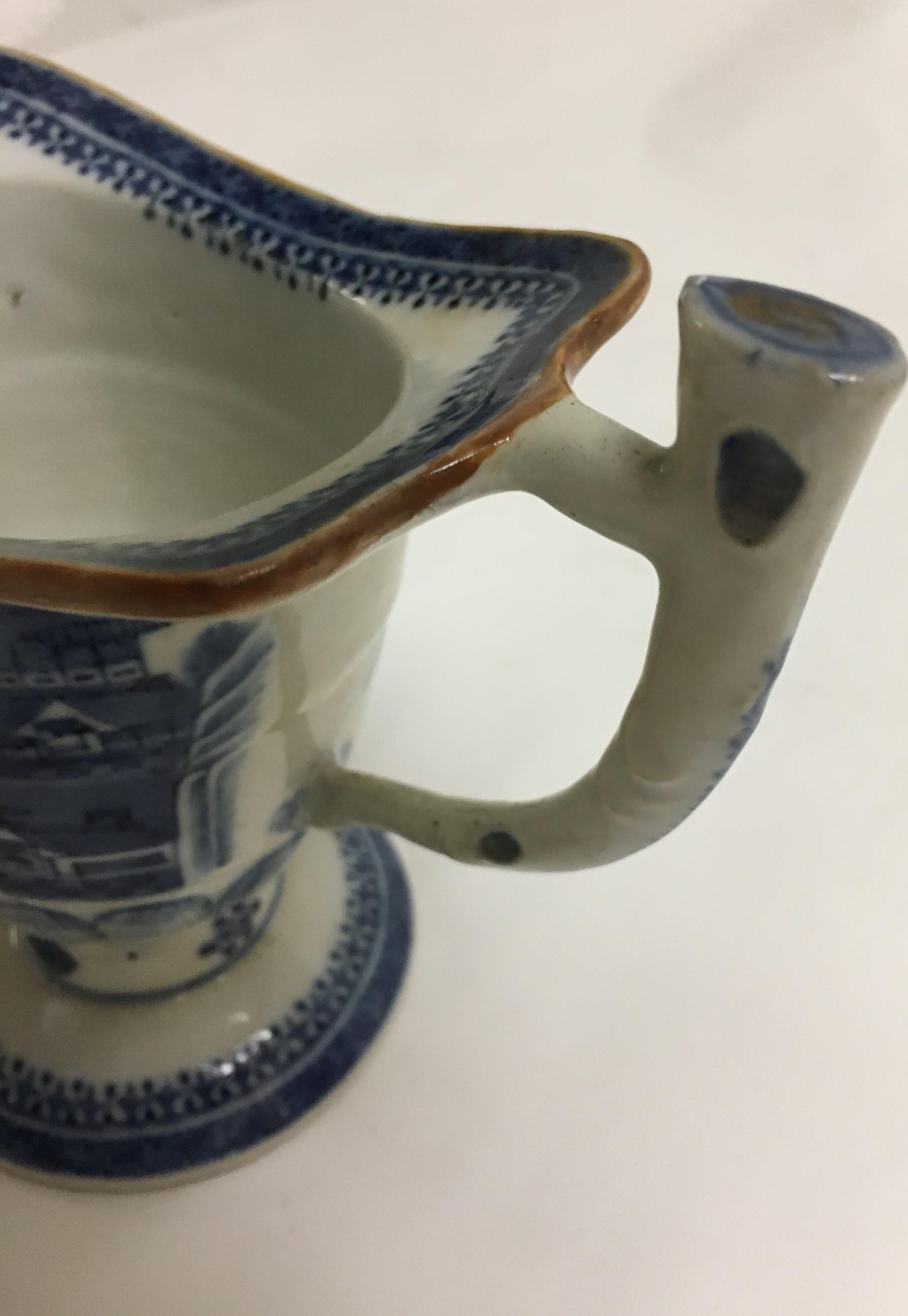 Chinese Canton Blue and White Porcelain Helmet Shaped Creamer 1