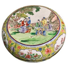 Vintage Chinese Canton Enamel Lobed Round Box, Qianlong Mark, Late Qing Dynasty, China