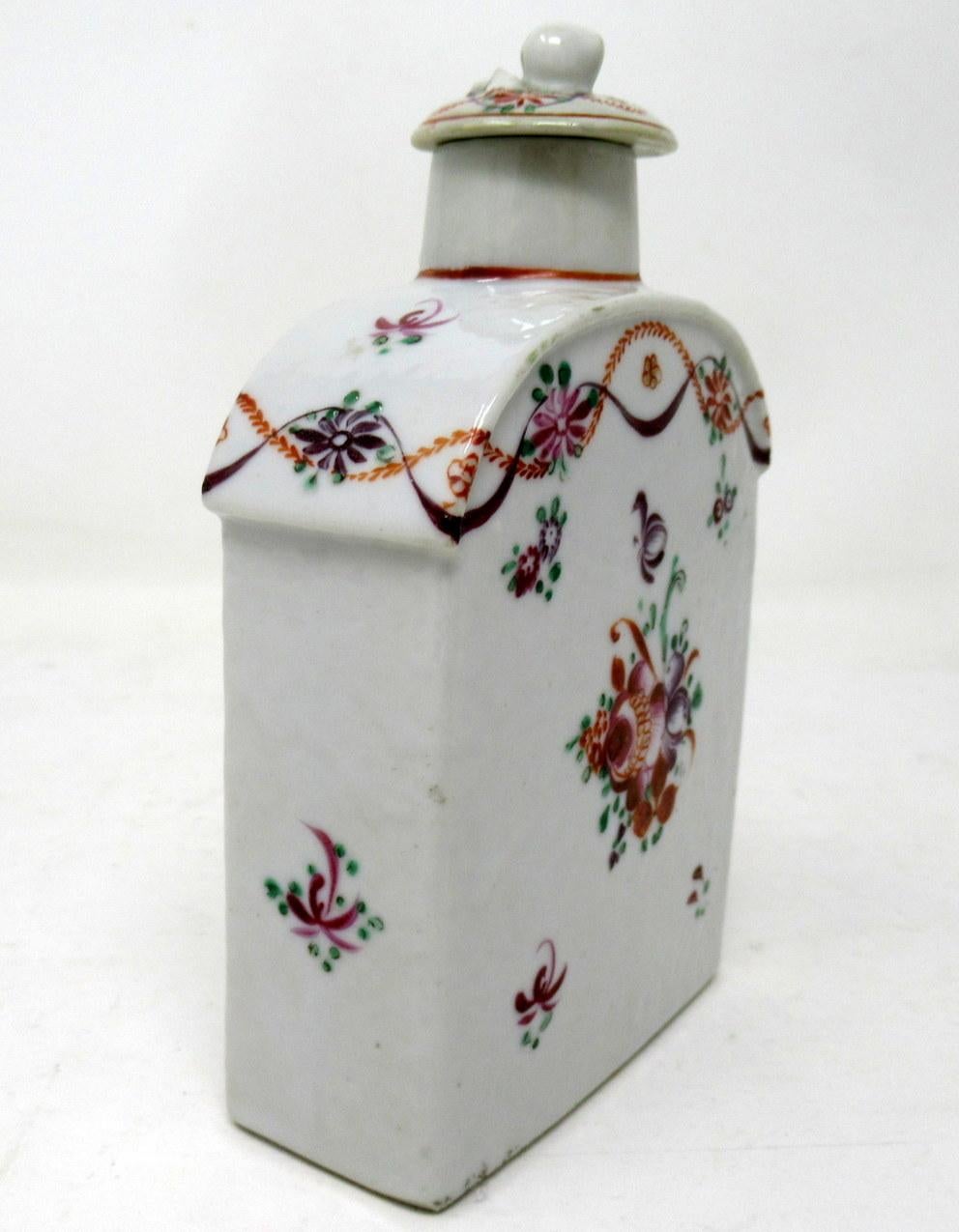 Hand-Painted Chinese Canton Porcelain Famille Rose Dome Top Enameled Tea Caddy Qianlong 18 Ct
