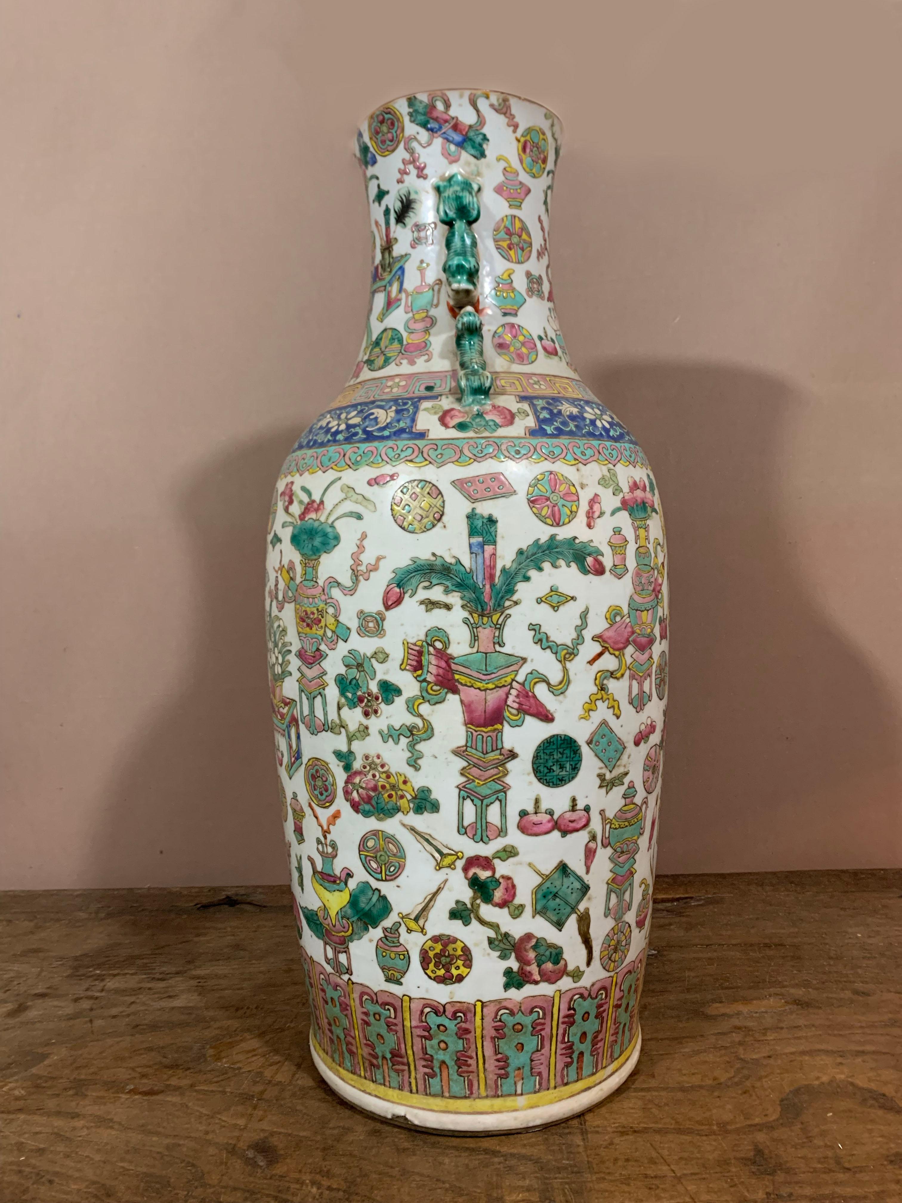 Chinese Canton Porcelain Vase, 19th Century For Sale 3