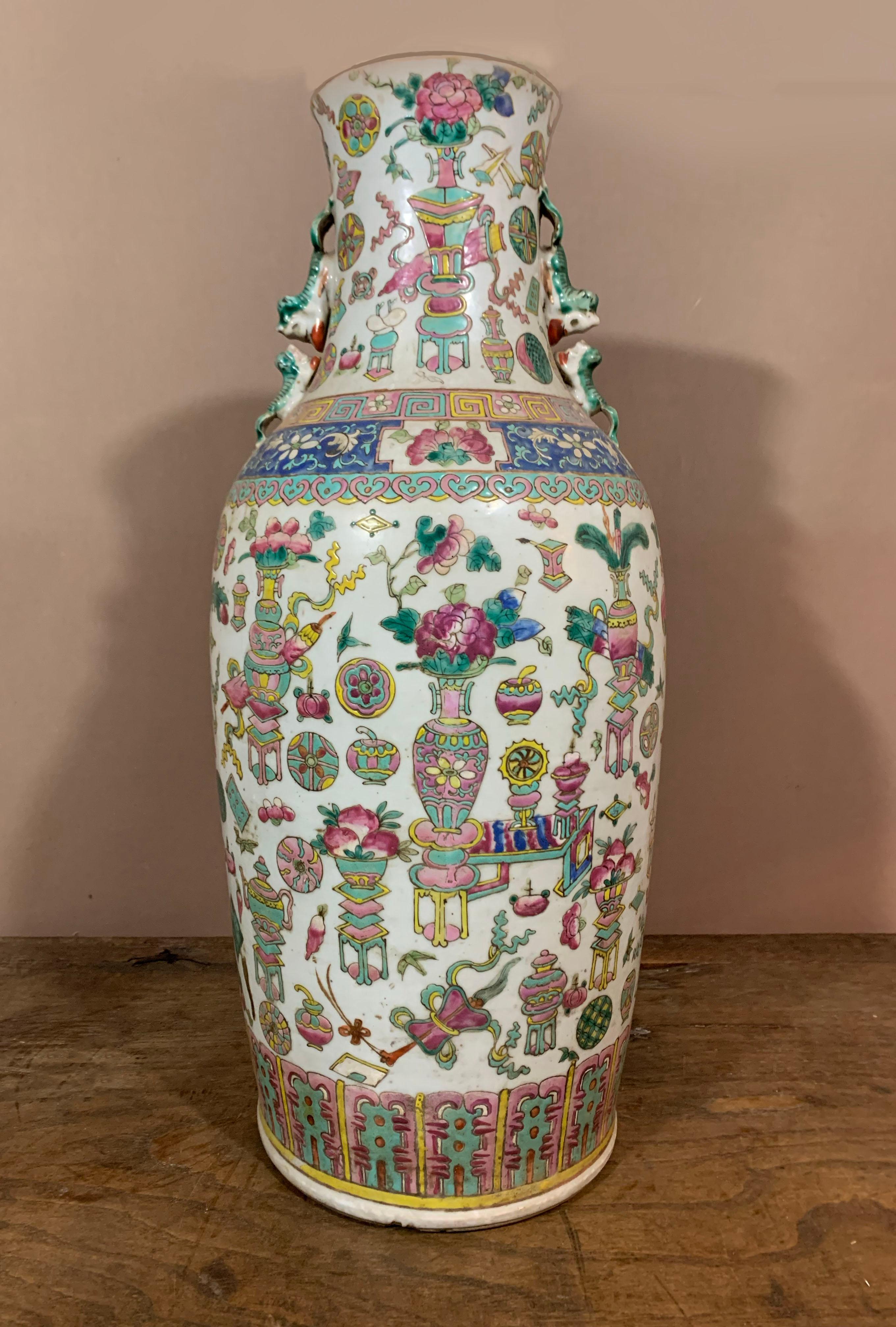 Chinese Canton Porcelain Vase, 19th Century For Sale 5
