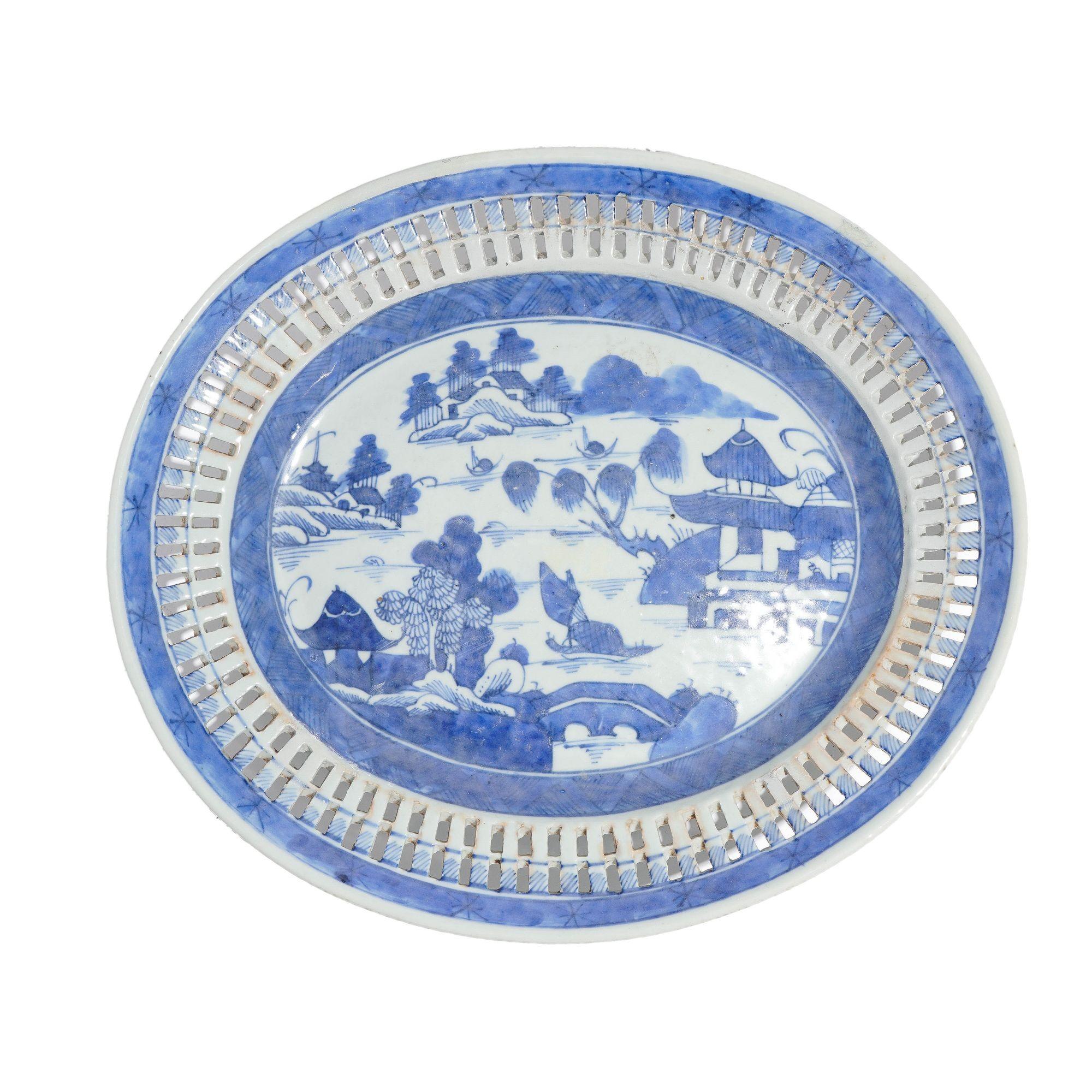 Cesta y forro de castaño reticulado chino de Cantón, c. 1820 en venta 3