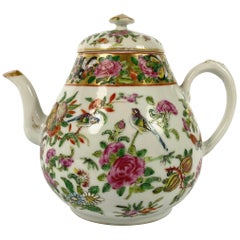 Antique Chinese Cantonese Teapot and Cover, circa 1870, Qing Dynasty