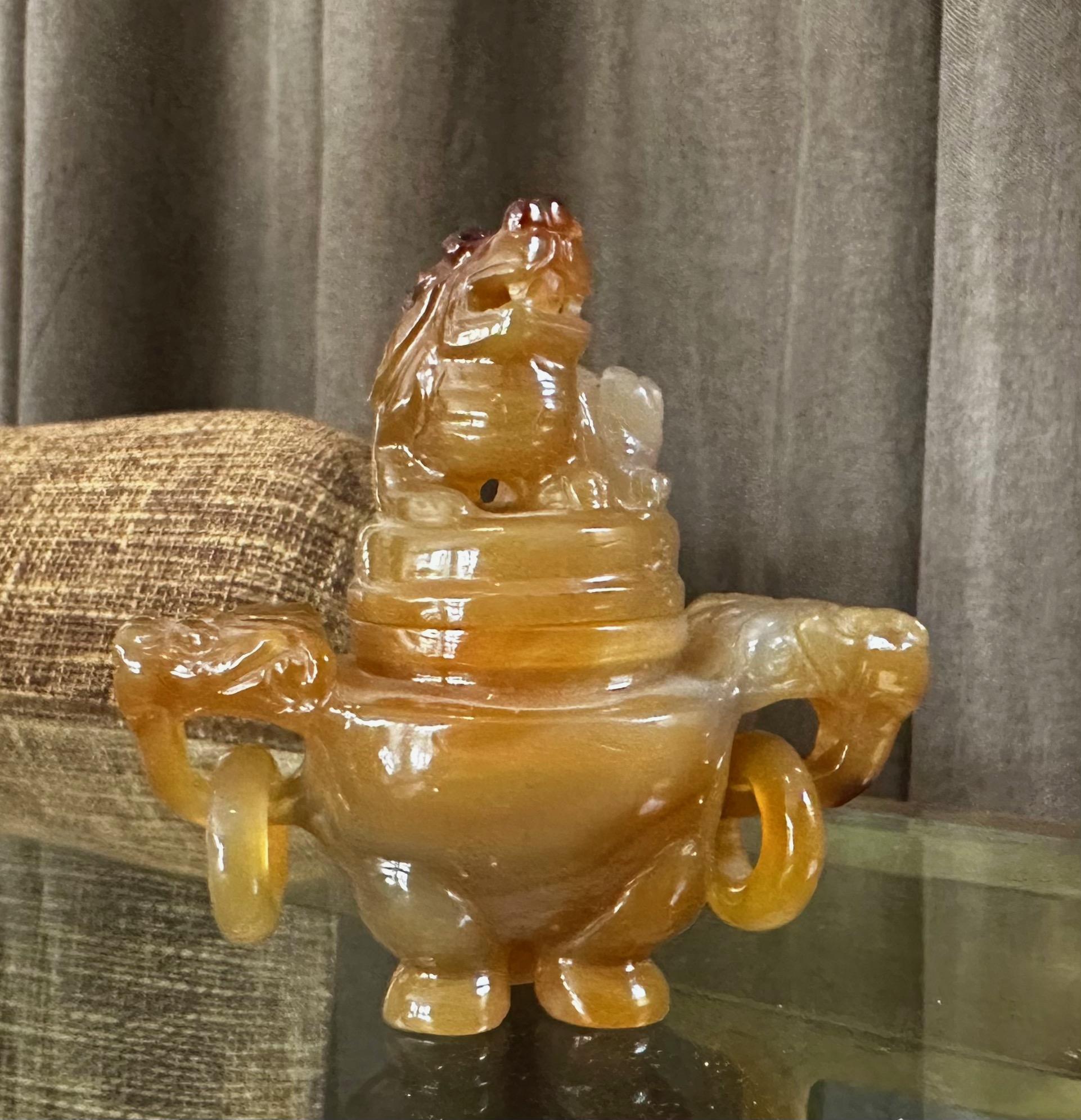 Sculpture brûleur d'encens Fu chien chinois en cornaline d'agate en vente 2