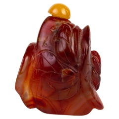 Chinese Carved Agate Snuff Bottle 