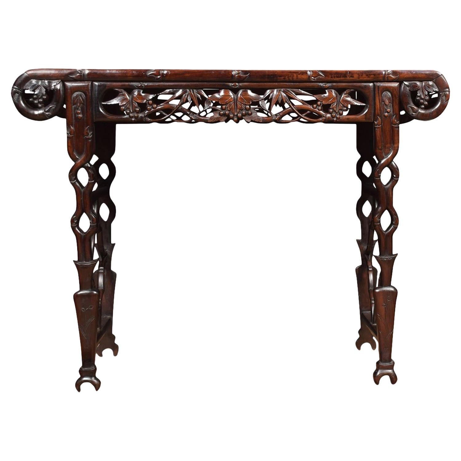 Table d'autel chinoise sculptée en vente