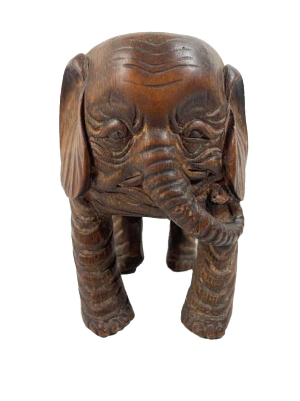 Chinese Carved Bamboo Brush Washer in the Form of an Elephant For Sale 1