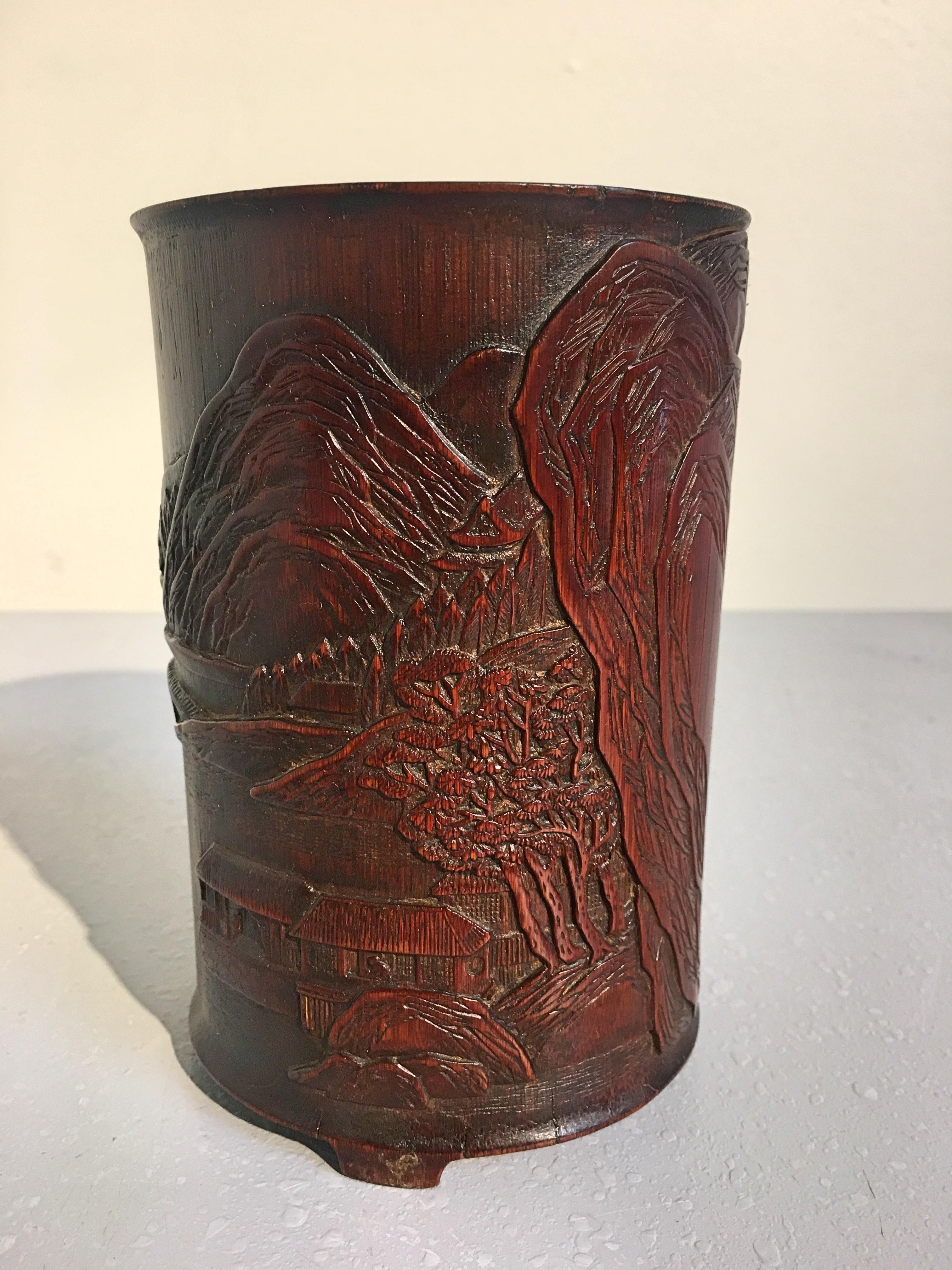 Chinese Carved Bamboo Brushpot, Bitong, 17th Century In Good Condition In Austin, TX