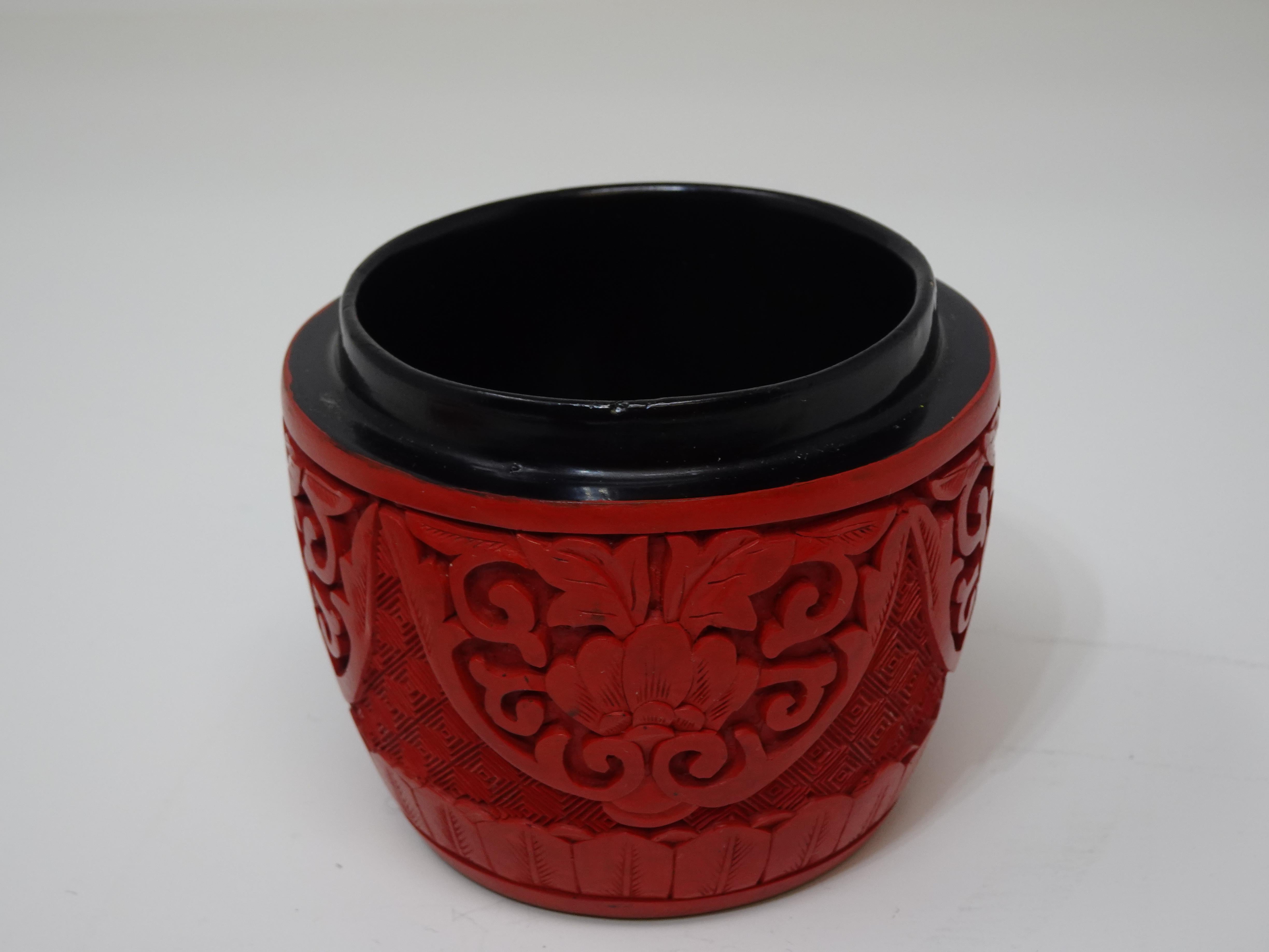 Lacquer Chinese Carved Cinnabar Lidded Box