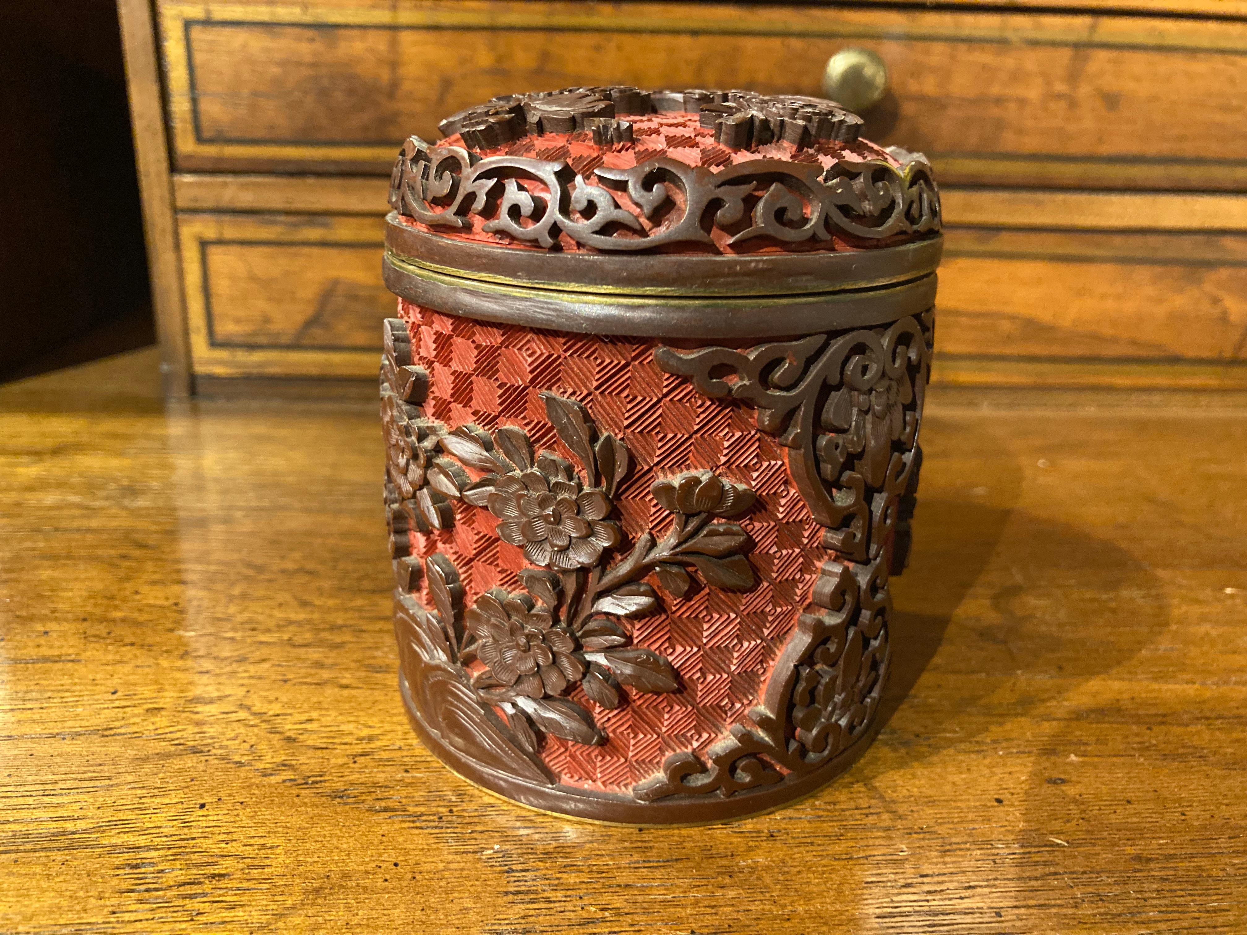 20th Century Chinese Carved Cinnabar Round Lidded Box or Jar For Sale