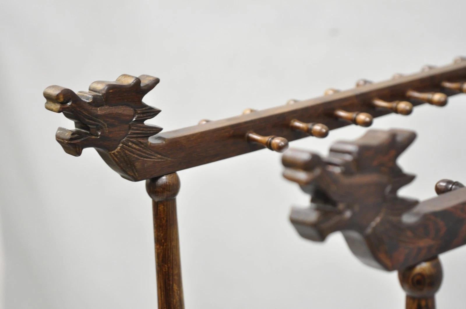 Bois Porte-plume de calligraphie dragon chinois sculpté, support en bois de rose - une paire en vente