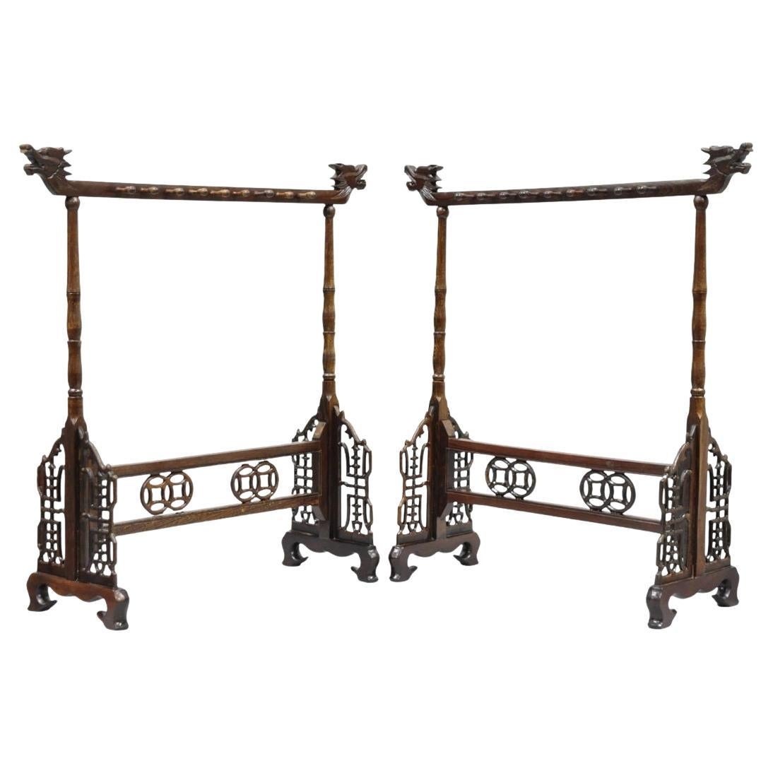 Porte-plume de calligraphie dragon chinois sculpté, support en bois de rose - une paire en vente