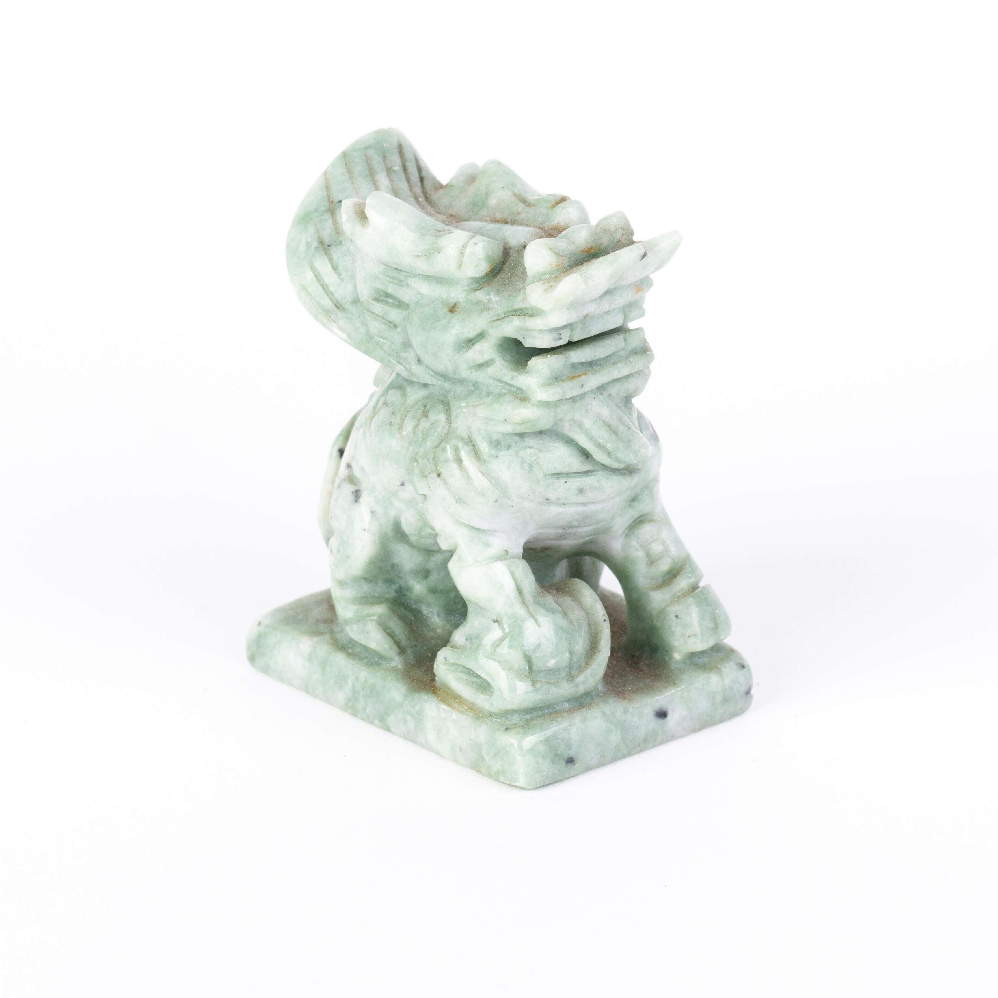 Ein fein geschnitztes chinesisches Speckstein-Schreibtischsiegel.
1820 bis 1880 China, Qing-Dynastie.
Sehr guter Zustand.
Aus einer privaten Sammlung.
Kostenloser internationaler Versand.