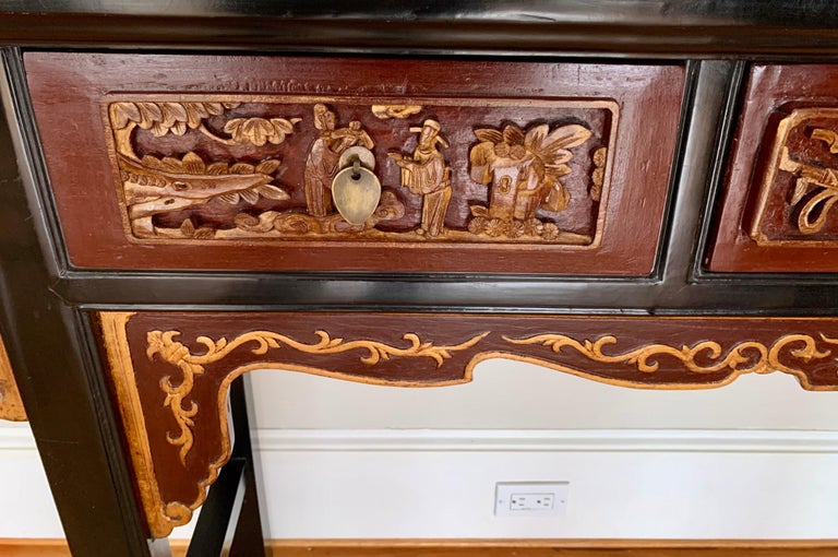 Chinese Carved Giltwood and Lacquered Console Prayer Table For Sale at
