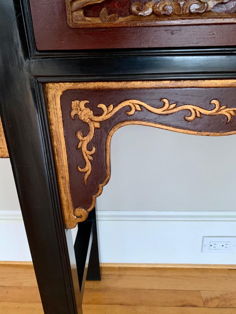 Chinese Carved Giltwood and Lacquered Console Prayer Table For Sale at