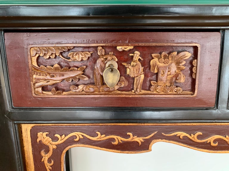 Chinese Carved Giltwood and Lacquered Console Prayer Table For Sale at