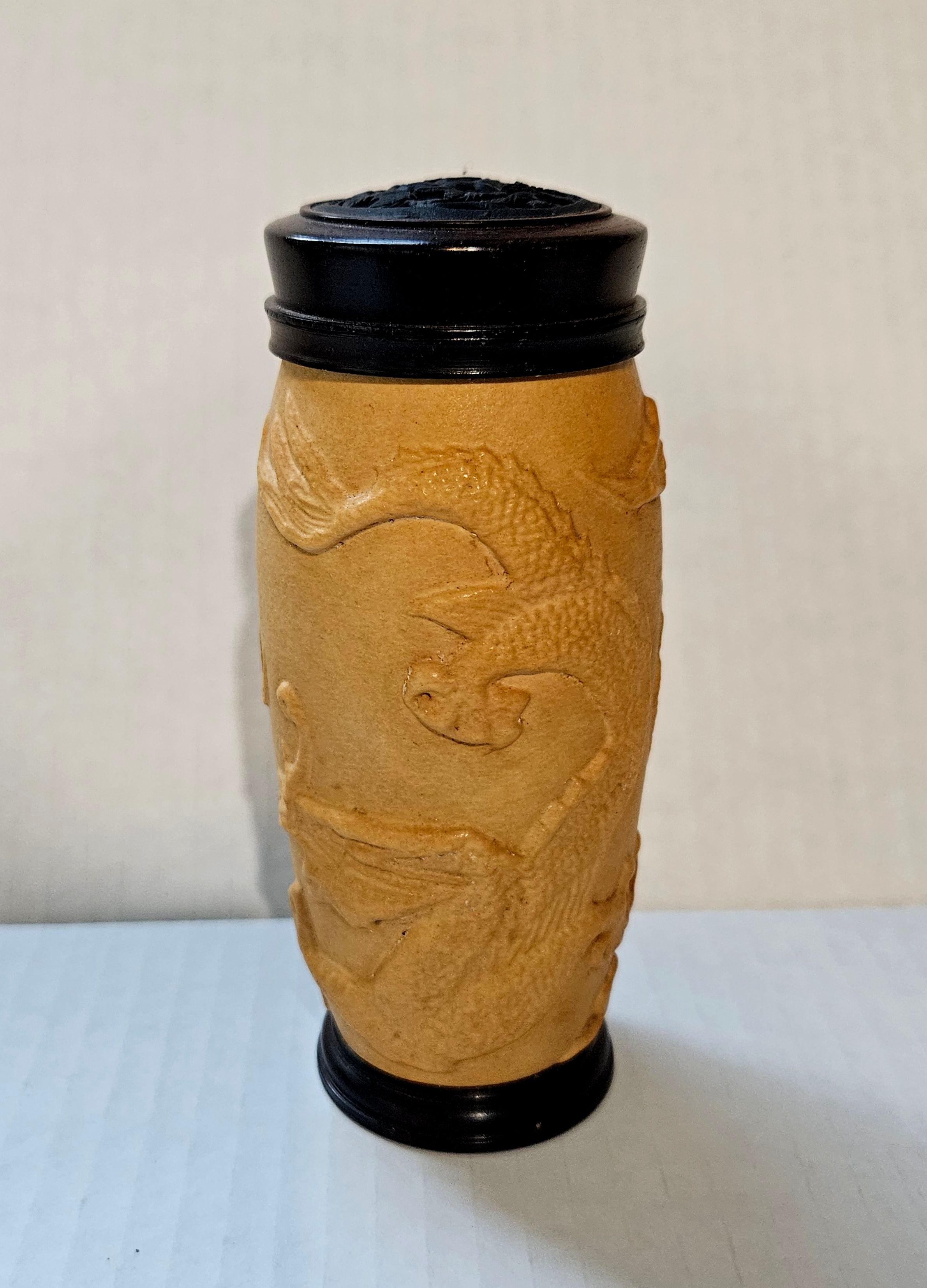 Chinese Carved Gourd Cricket Cage and a Modeled Cricket For Sale 11