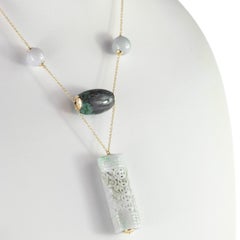Chinese Carved Green Jade Omphacite Lavender 18 Karat Yellow Gold Necklace