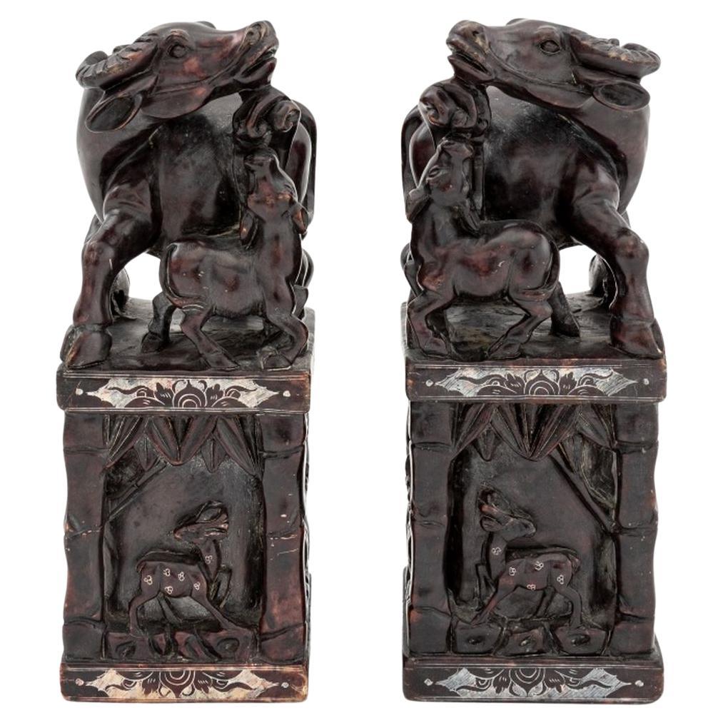 Paire de grands sceaux en pierre dure sculptée de Chine