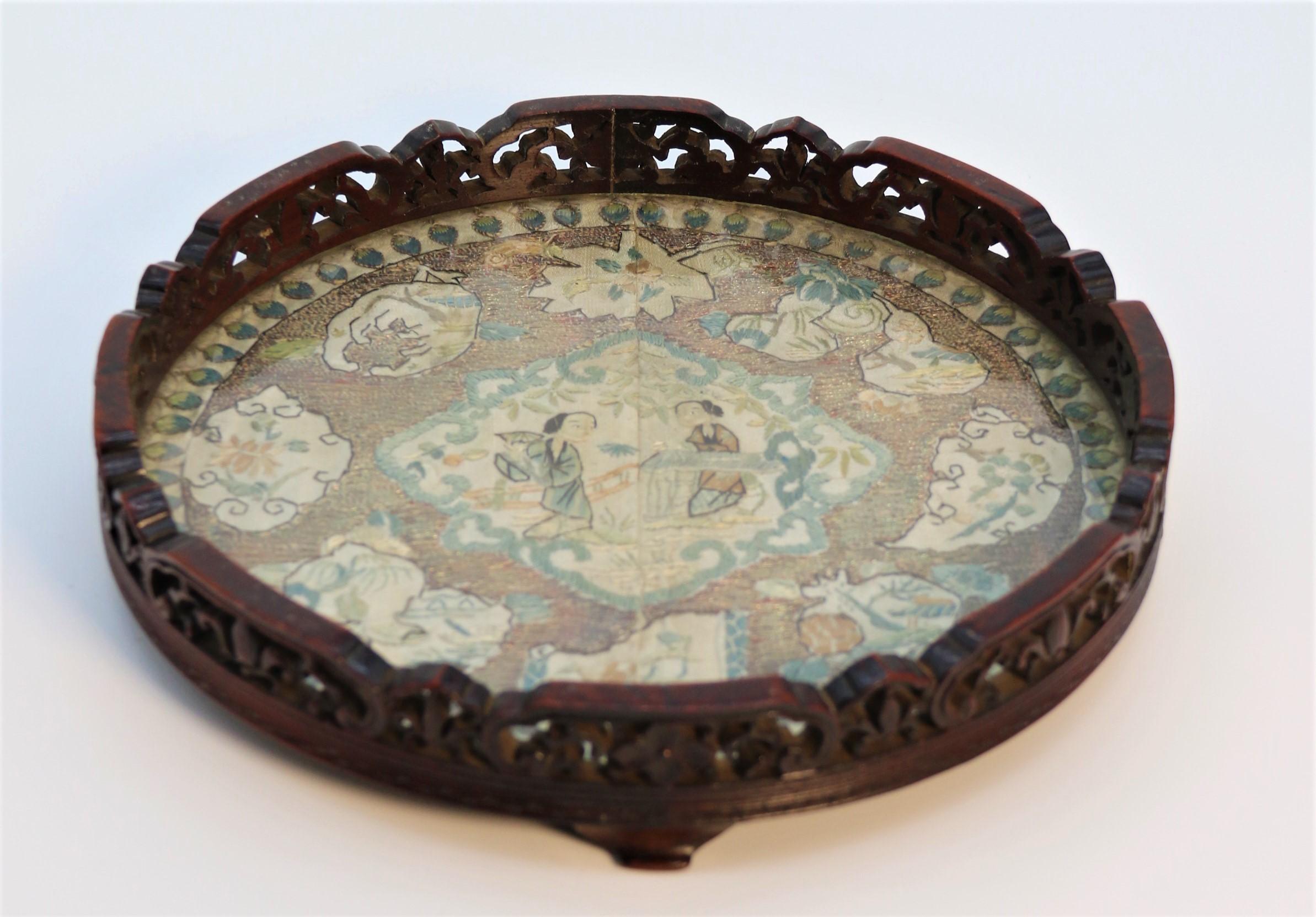 Chinese carved hardwood and the original silk embroidered tray, circa 1860 For Sale 5