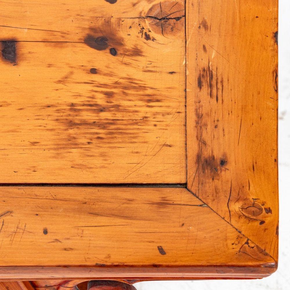 Chinois Table console chinoise en bois dur sculpté en vente