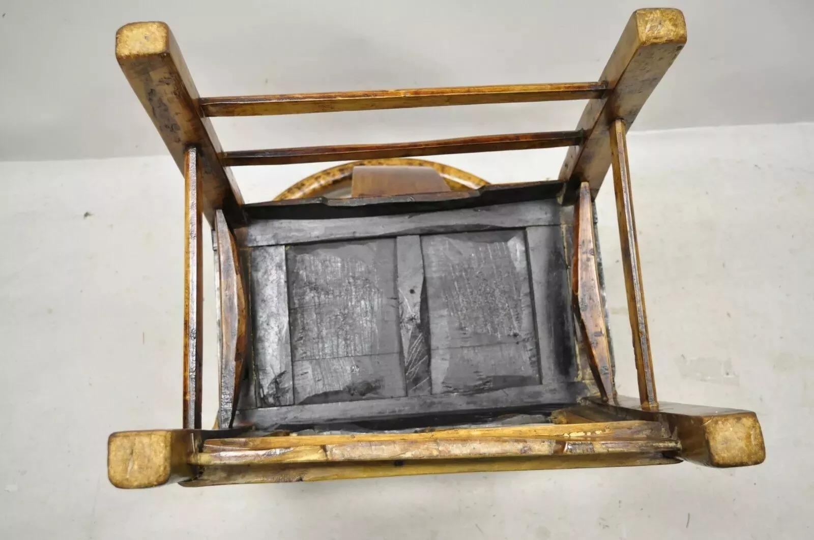 Chaise à accoudoir en bois dur chinois sculpté en forme de fer à cheval, style Ming, dossier en tonneau en vente 4