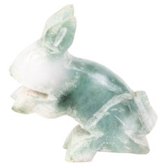 Sculpture chinoise de lapin en jade sculpté 