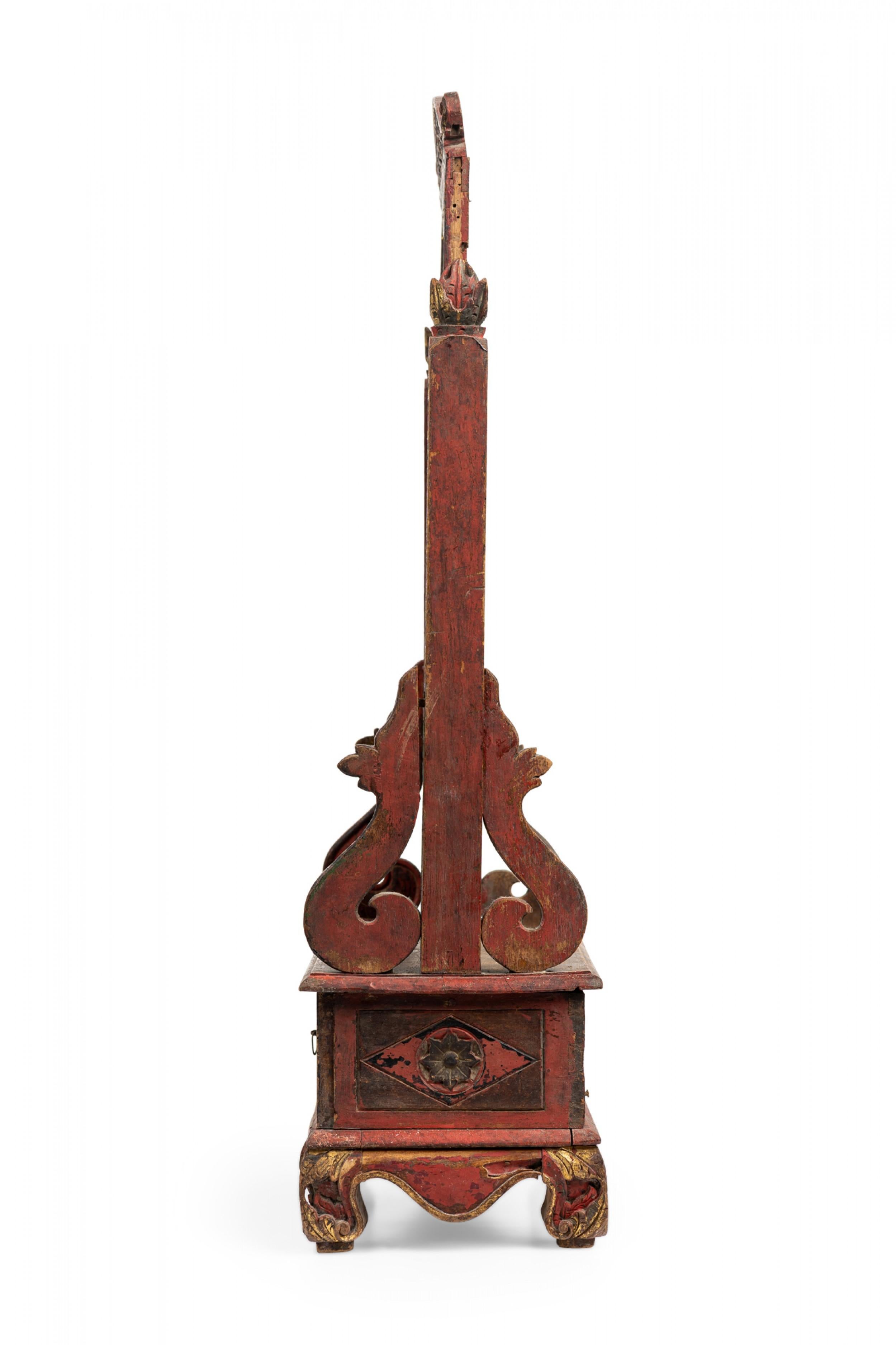 Exportation chinoise Table de toilette / miroir de coiffeuse chinois en bois peint sculpté avec rehauts dorés en vente