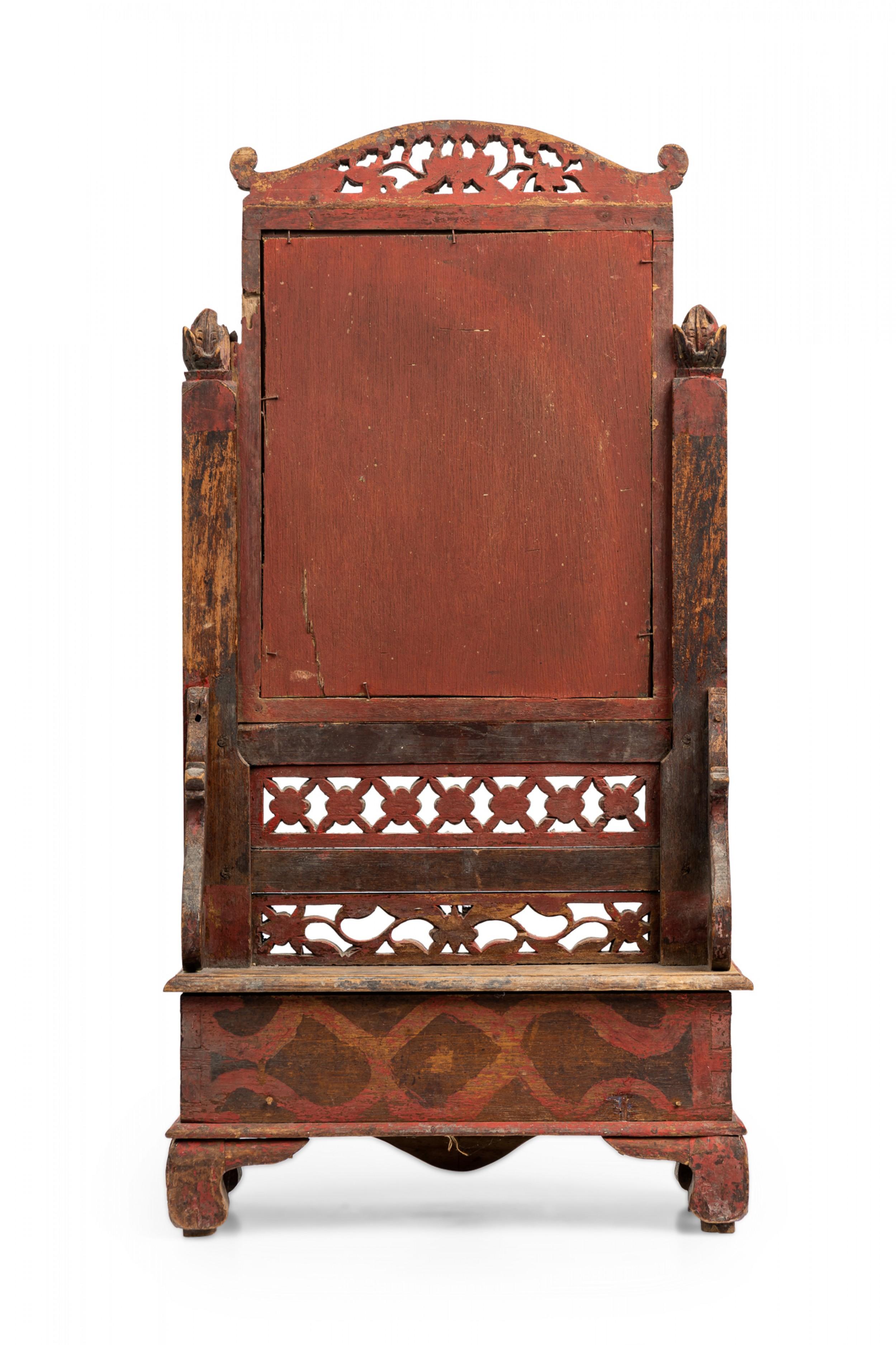 Chinois Table de toilette / miroir de coiffeuse chinois en bois peint sculpté avec rehauts dorés en vente