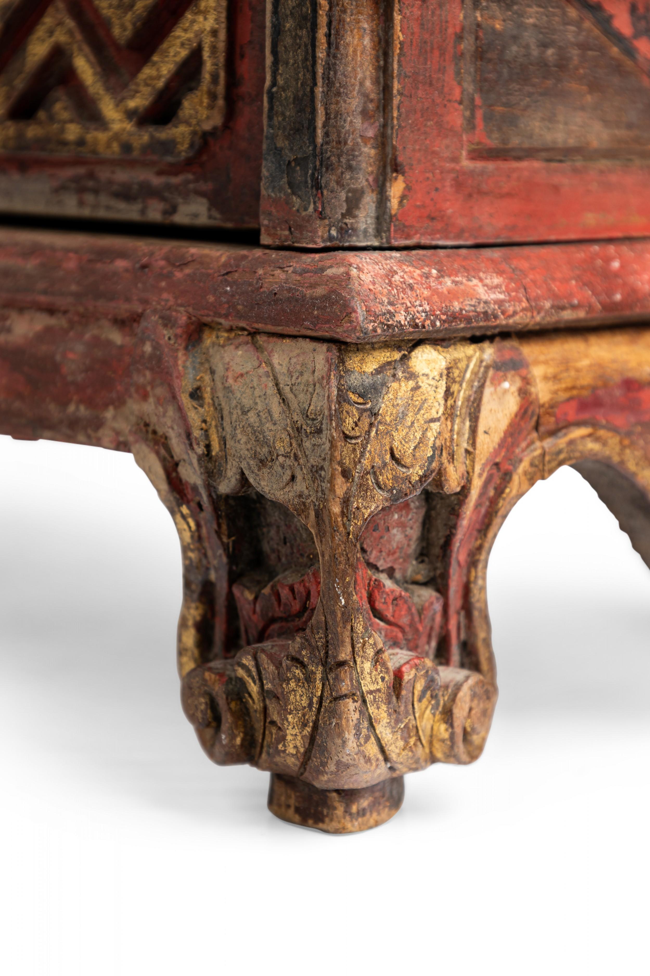 Métal Table de toilette / miroir de coiffeuse chinois en bois peint sculpté avec rehauts dorés en vente