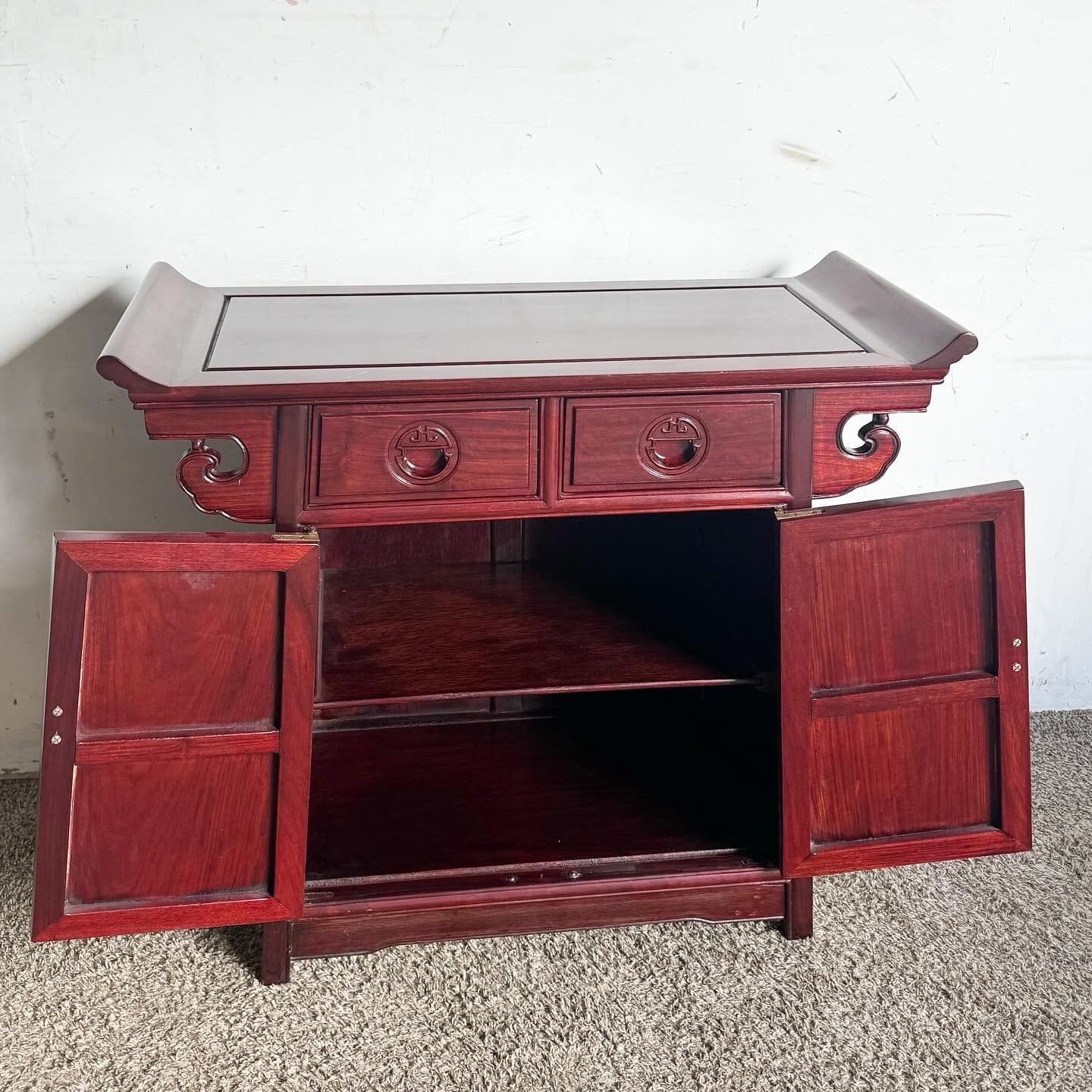Consola de altar china tallada en palisandro finales del siglo XX en venta