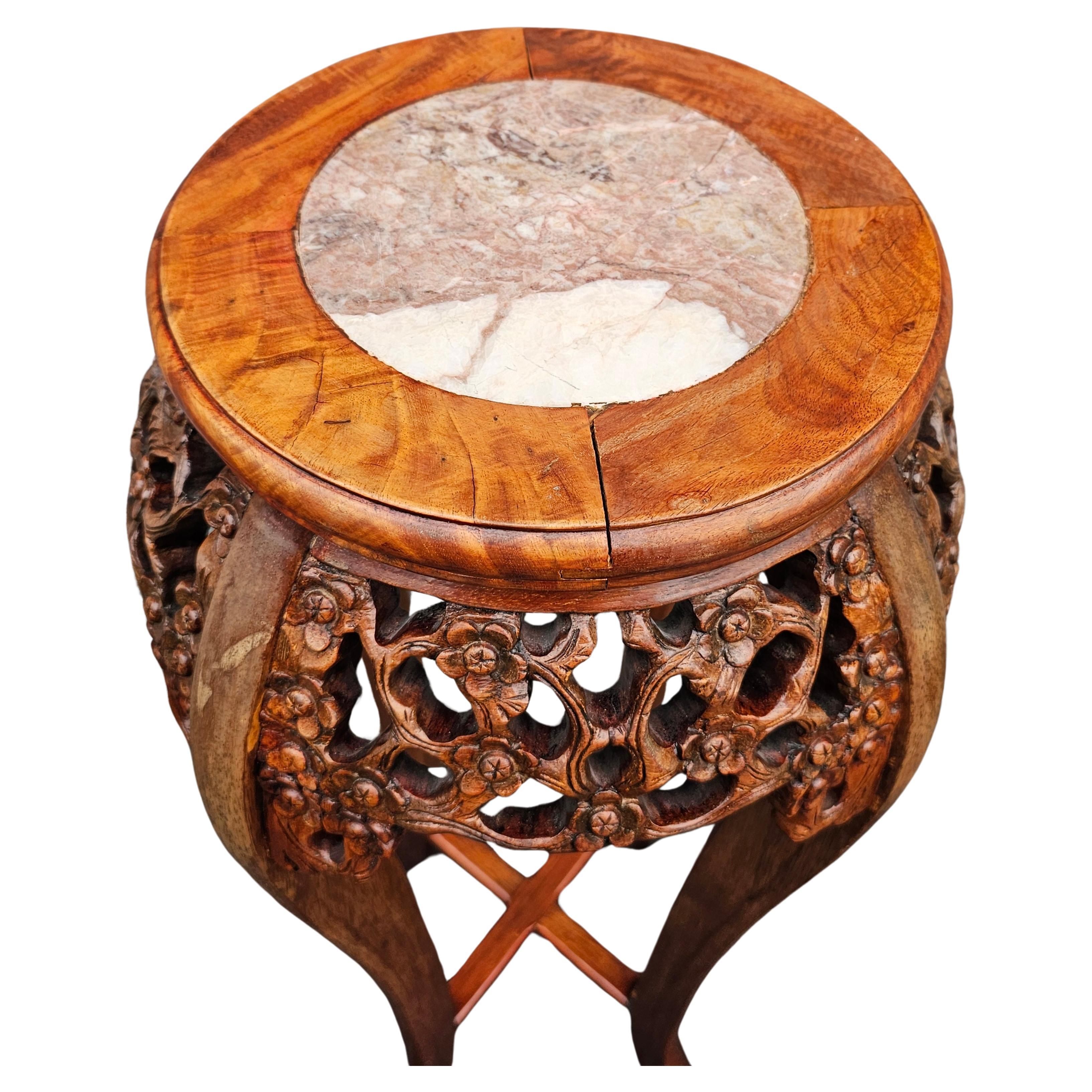 Jardinera china con pedestal tallado en palisandro y mármol Palo de rosa en venta