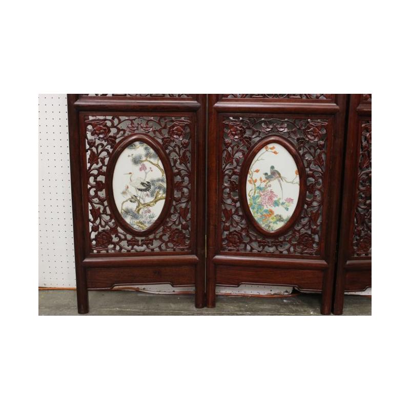 Chinese Carved Screen with Porcelain Plaques In Good Condition In Cypress, CA