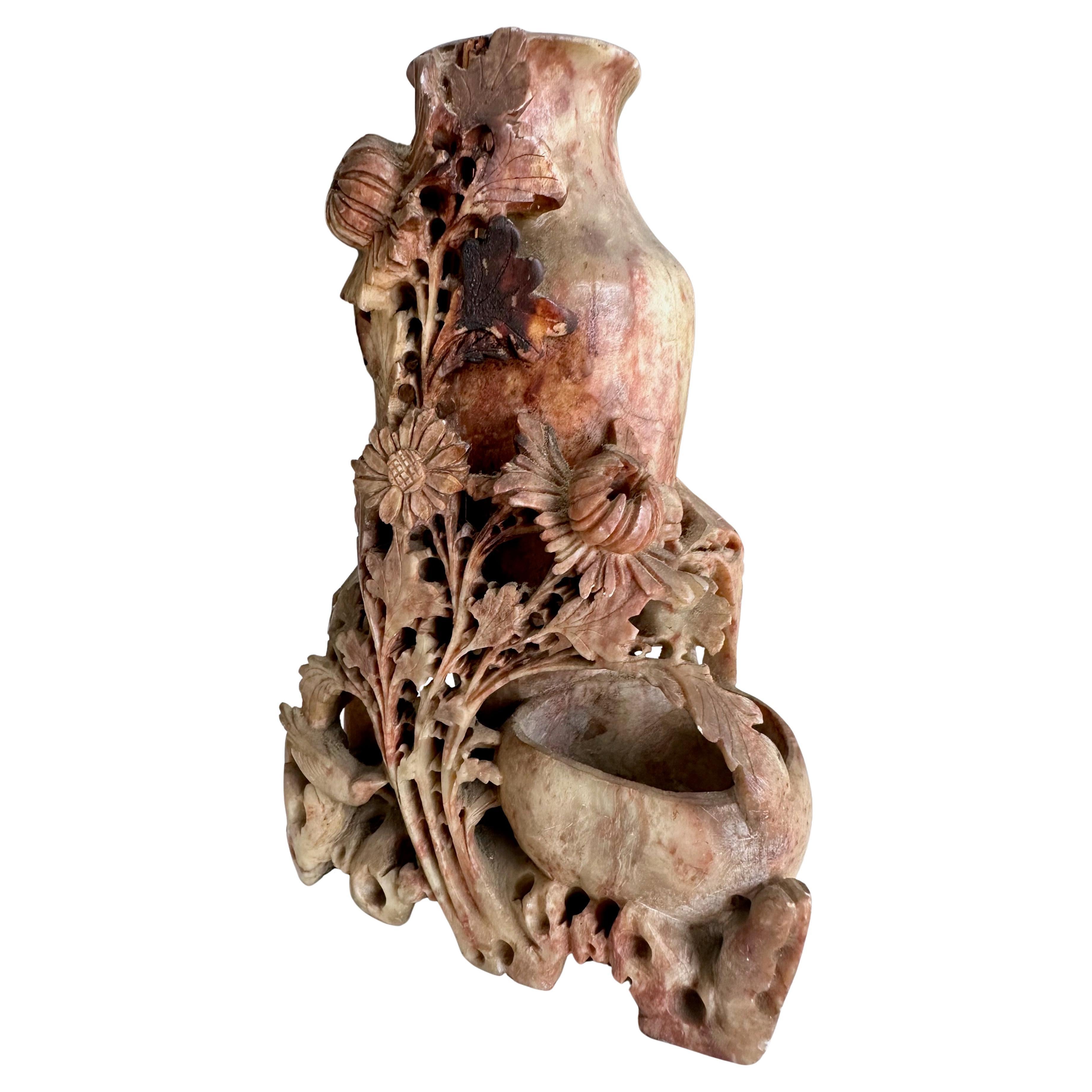 Escultura china tallada en piedra jabón Shoushon Floral Doble Jarrón