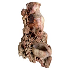 Scultura cinese scolpita in pietra ollare Shoushon con doppio vaso floreale