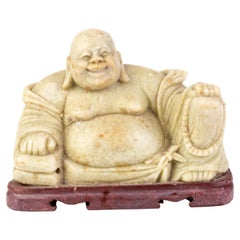 Sculpture de Bouddha en grès sculpté chinois du 19ème siècle Qing