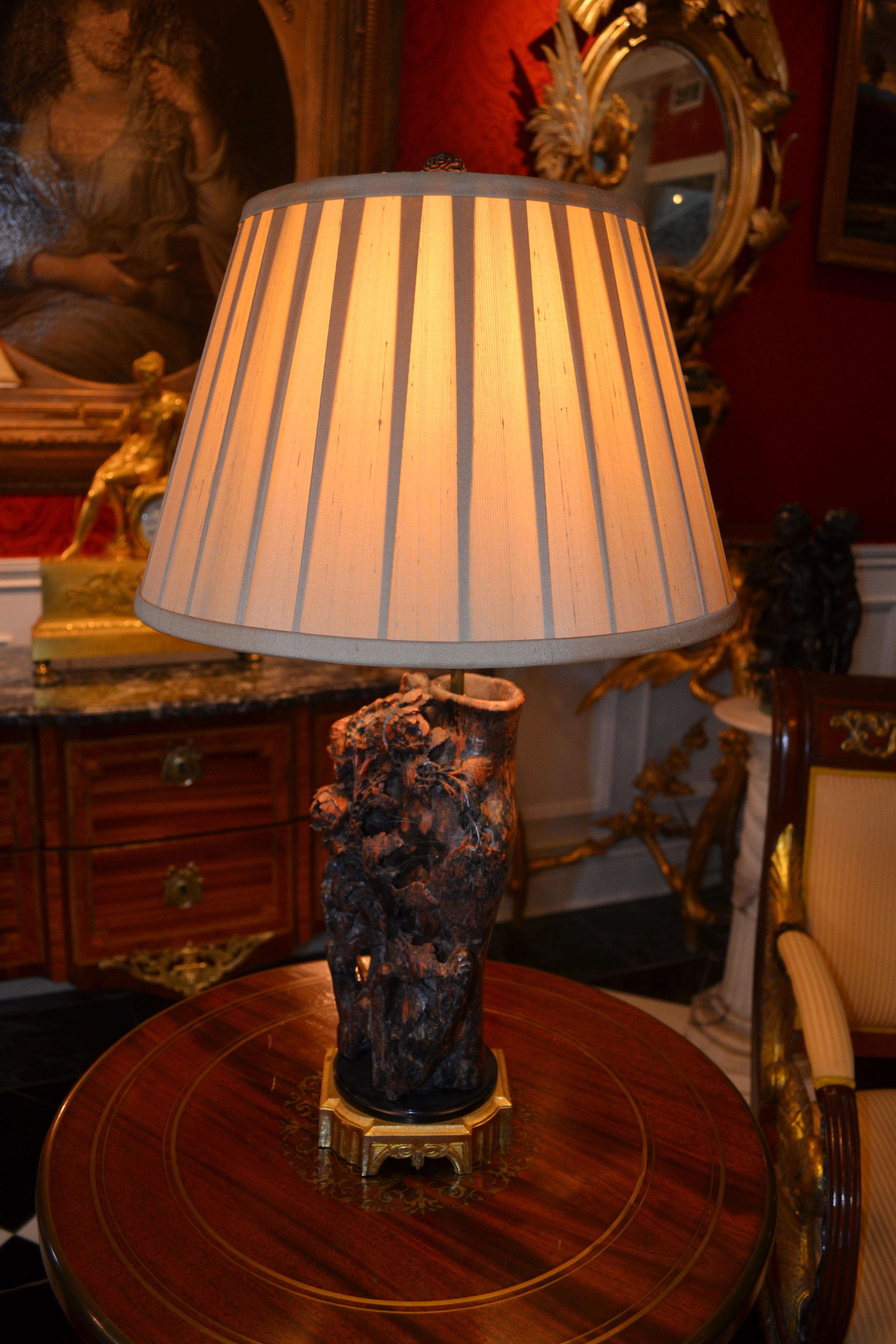 Lámpara china de piedra de jabón tallada en venta 1