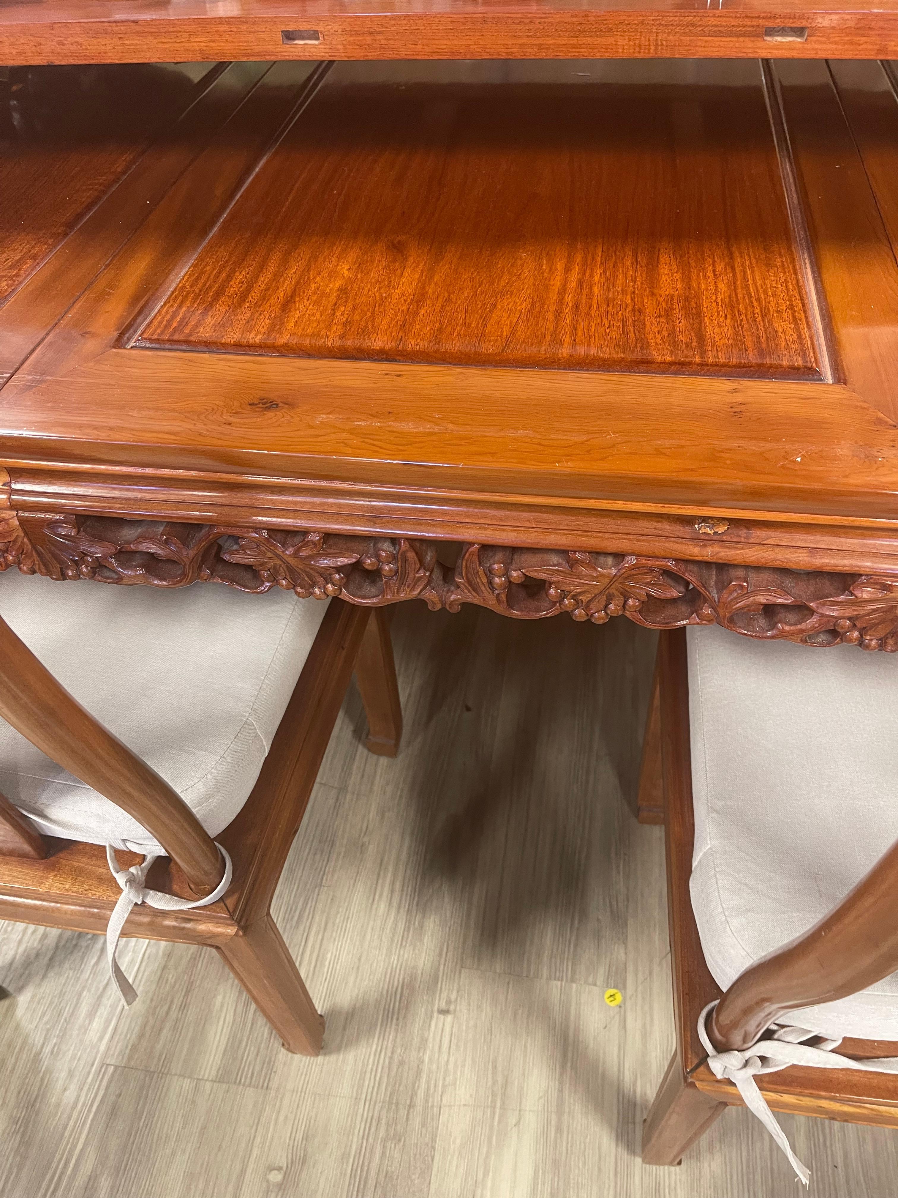 Teck sculpté chinois  Wood Dining Set 7 pcs Extendable Bon état - En vente à Boca Raton, FL