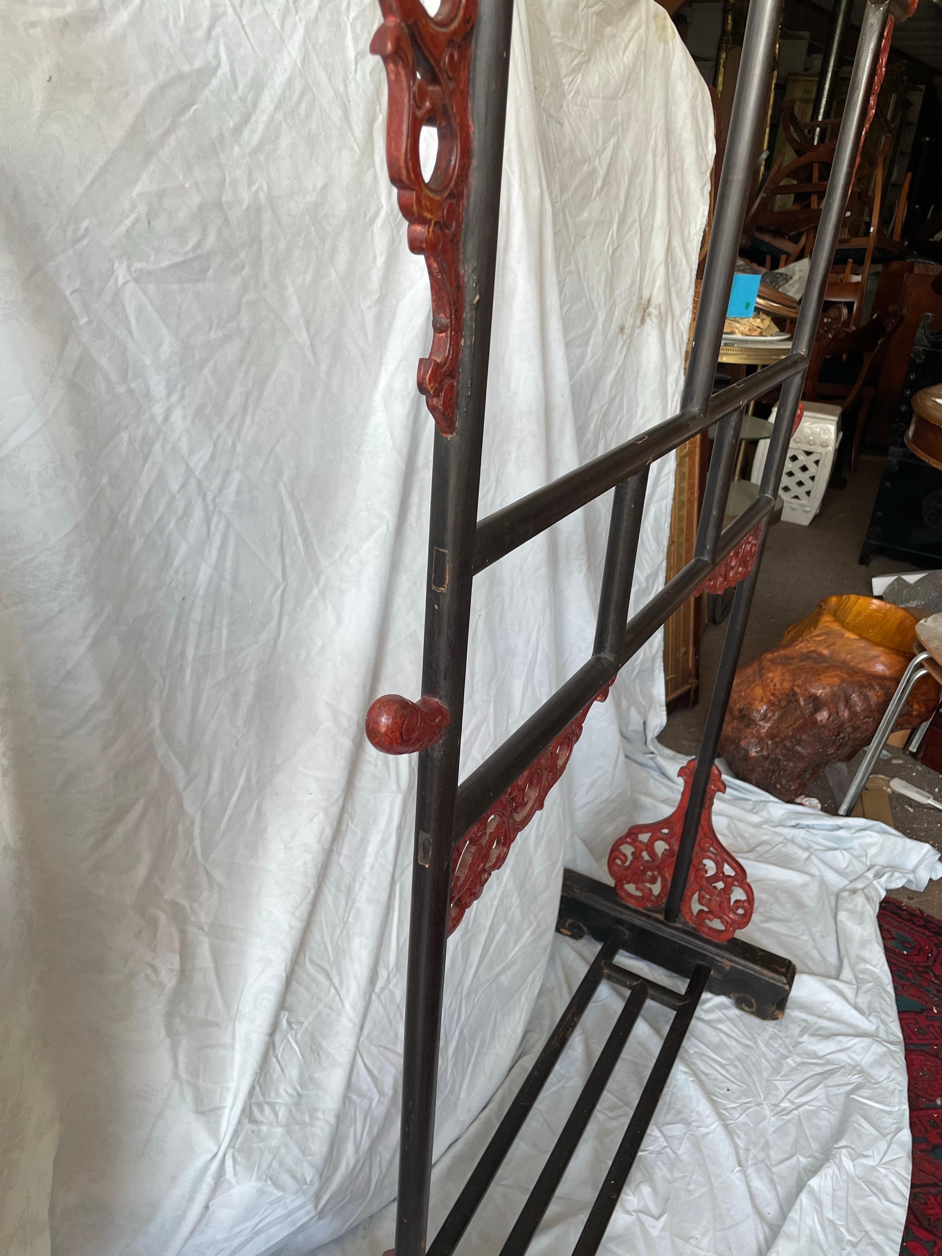 Chinese Carved Wood Robe Garment Display Rack Dragon Heads Black & Red Paint For Sale 11